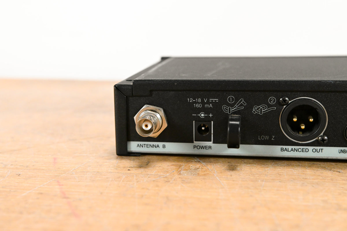 Shure SLX4 Wireless Receiver - G5 Band: 494-518 MHz (NO POWER SUPPLY)