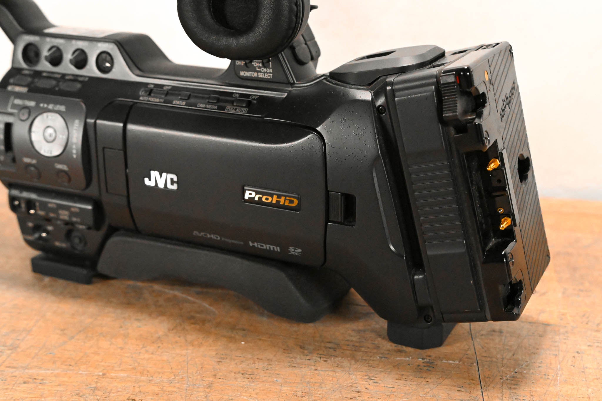 JVC GY-HM850U ProHD Compact Shoulder Mount Camera