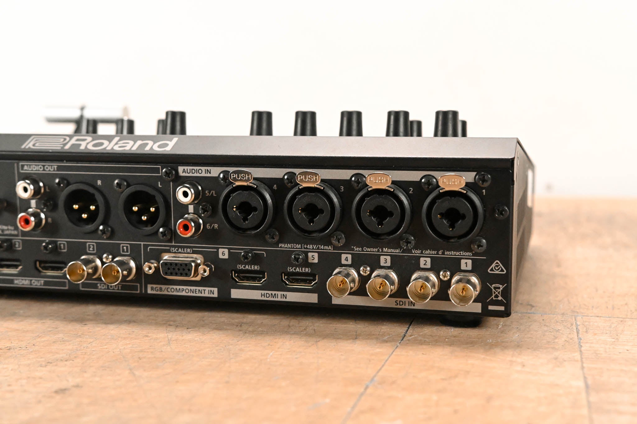 Roland V-60HD Multi-Format HD Video Switcher