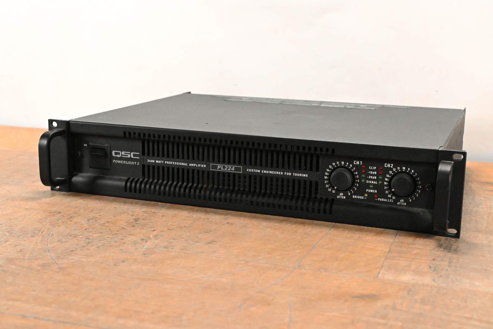 QSC PL224 PowerLight 2 Series 2-Channel Power Amplifier