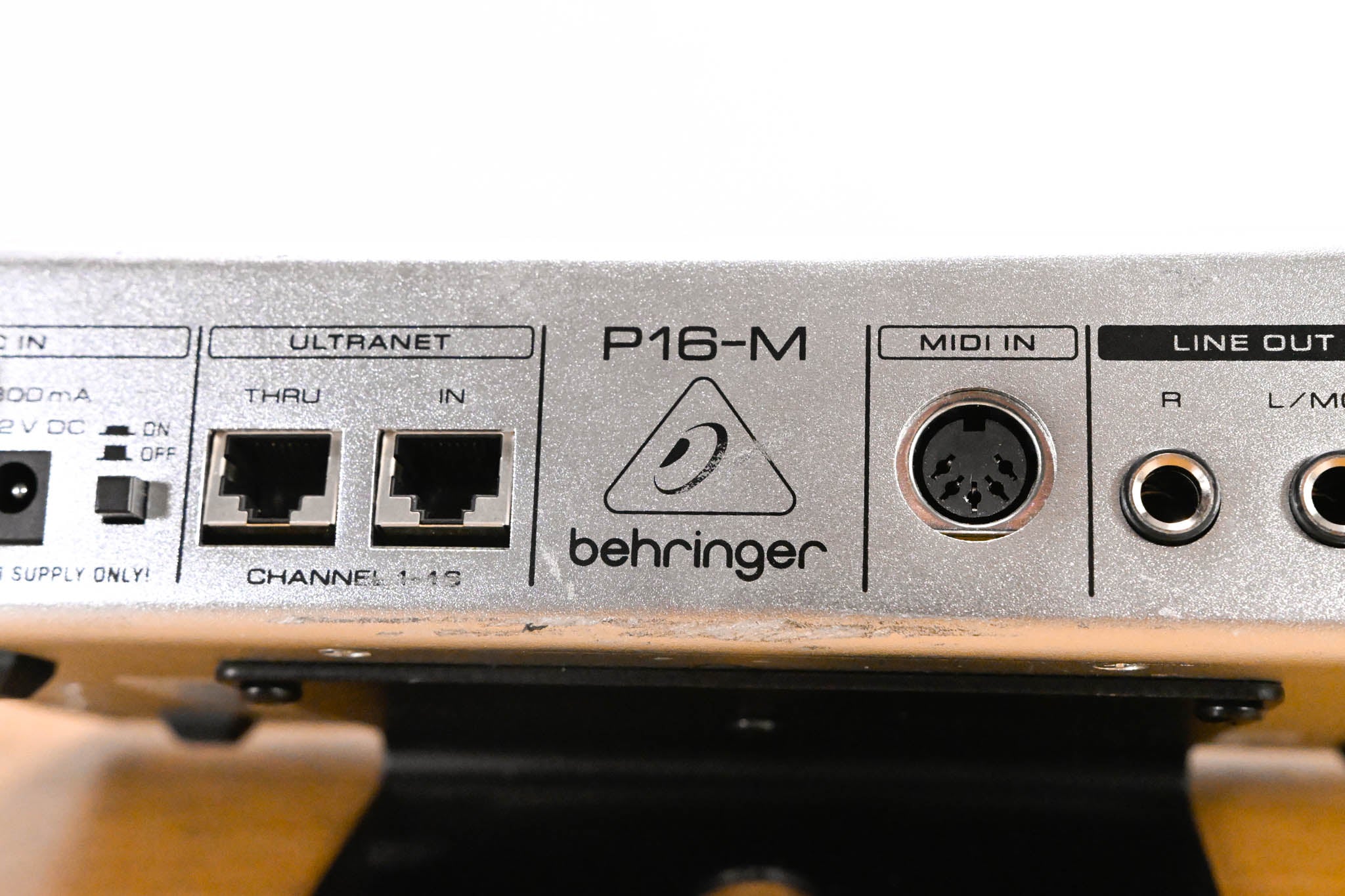 Behringer Powerplay P16-M 16-Channel Digital Personal Mixer