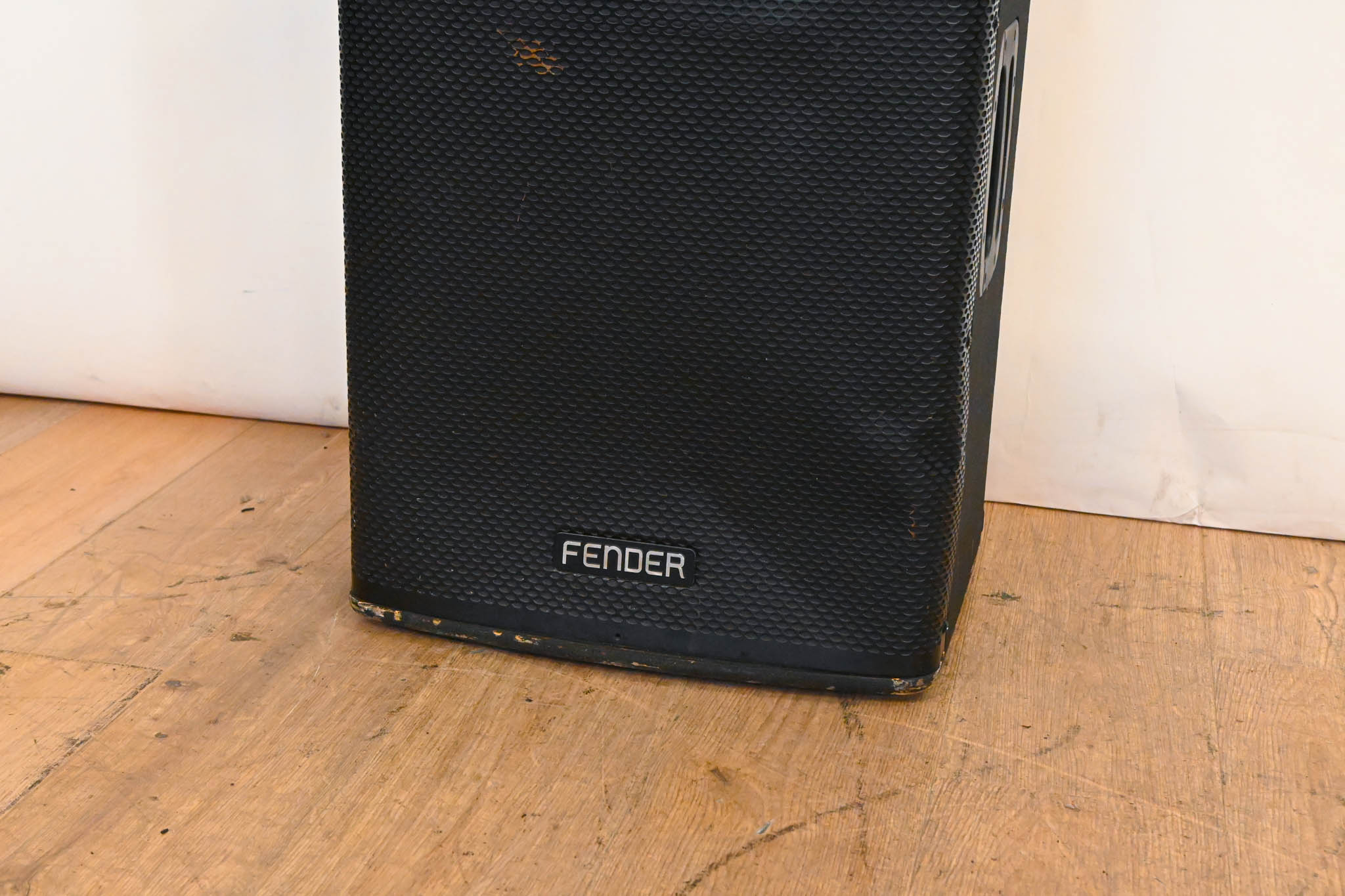 Fender Fortis F-15BT 15" 1300W 2-Way Powered Loudspeaker