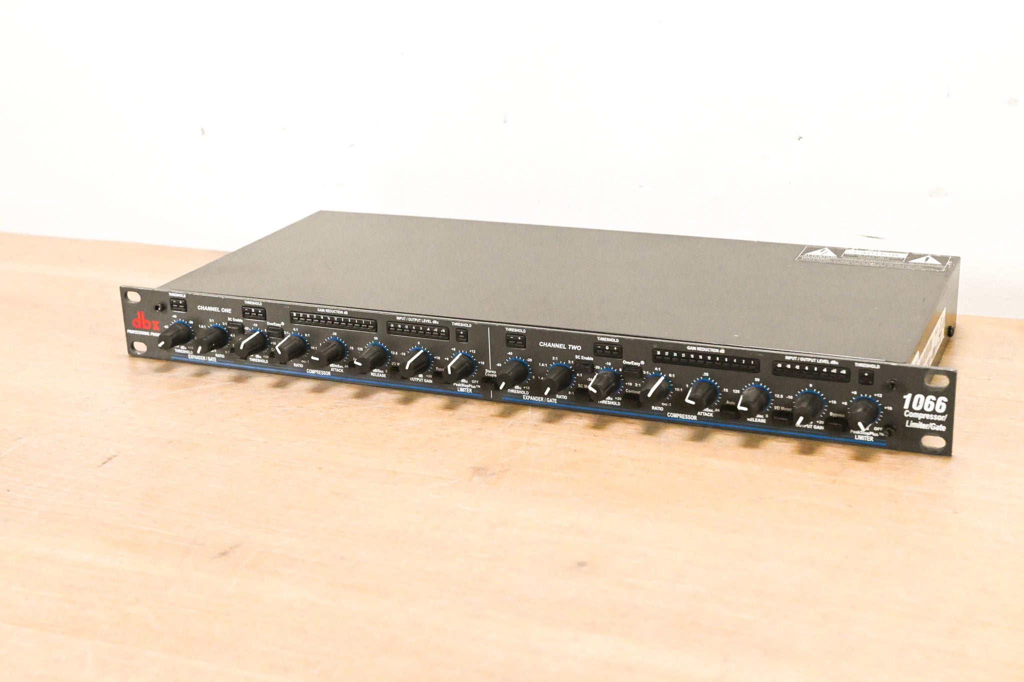 dbx 1066 2-Channel Compressor/Limiter/Gate