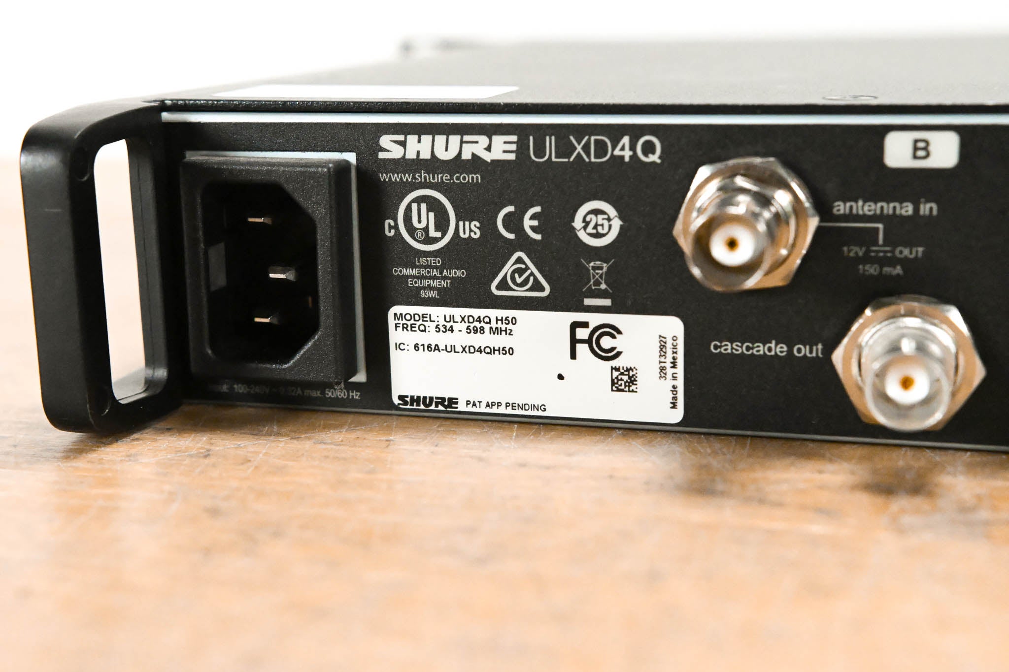 Shure ULXD4Q Digital Wireless Receiver w/ 4x ULXD1 Beltpacks - H50 Band