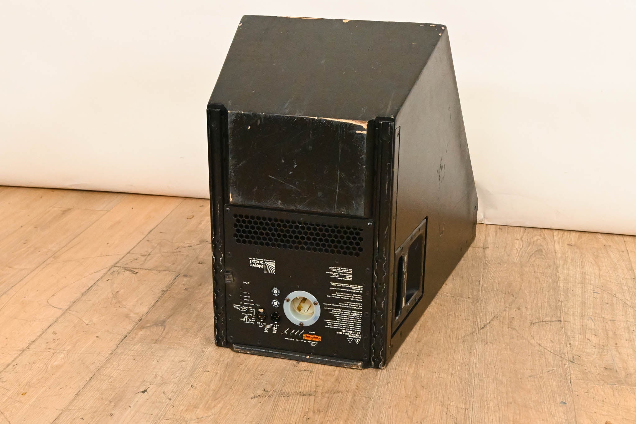 Meyer Sound DF-4 Medium-Throw Down Fill Self-Powered Loudspeaker