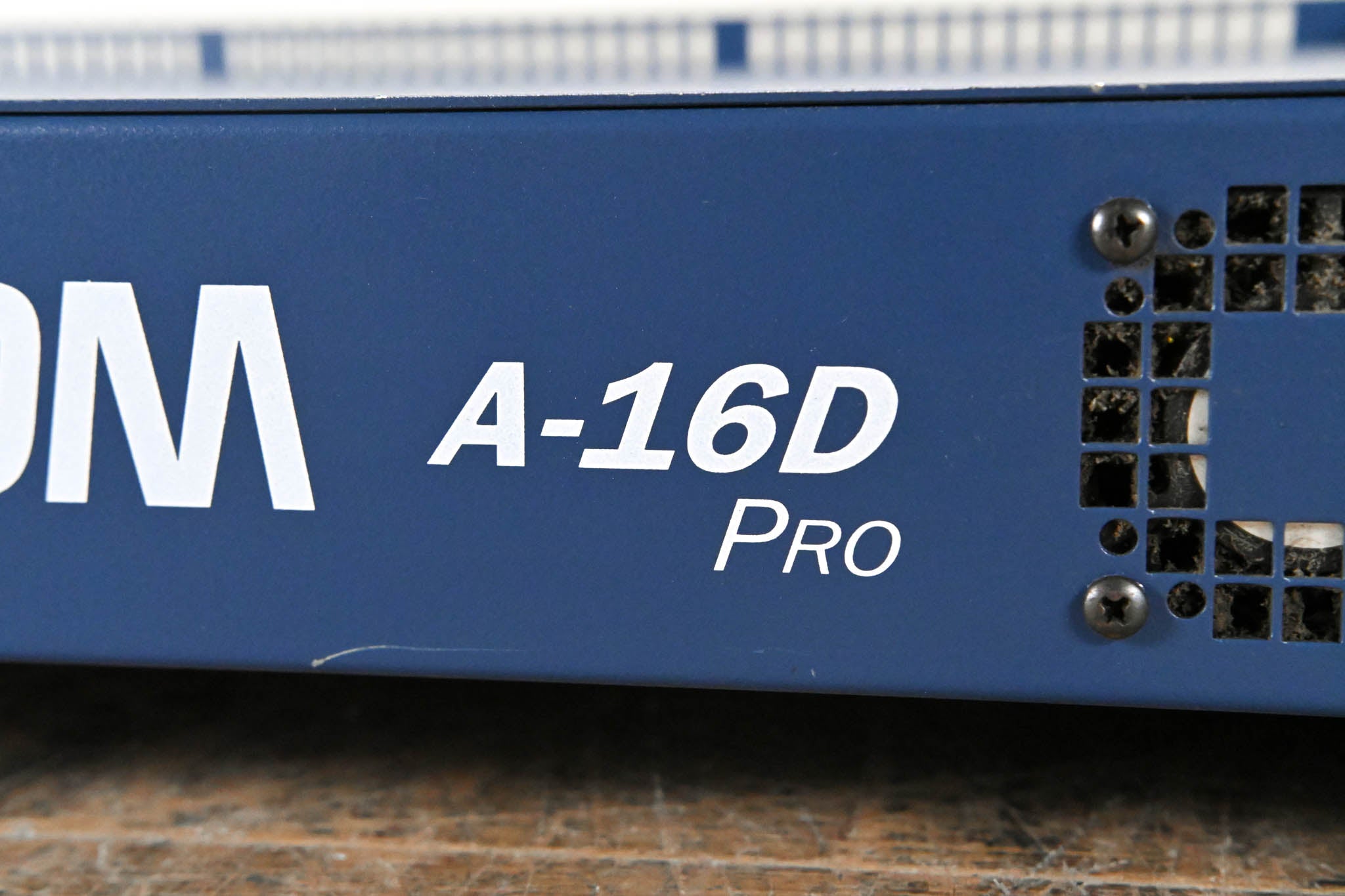 Aviom A-16D Pro A-Net Distributor