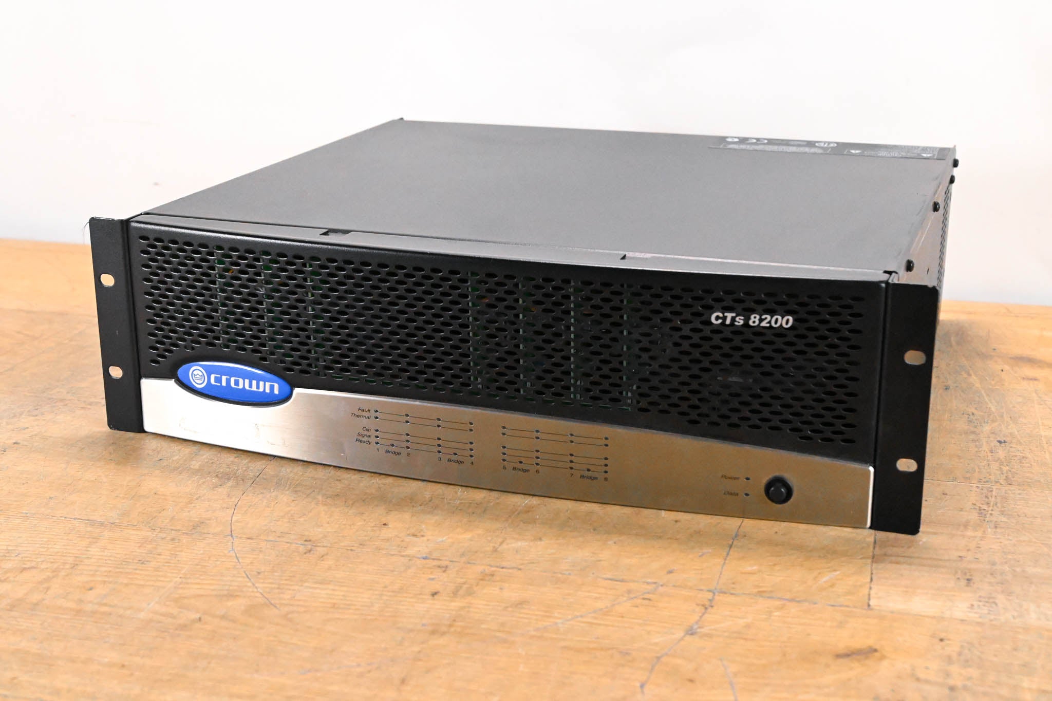 Crown CTs 8200 200W 8-Channel Power Amplifier