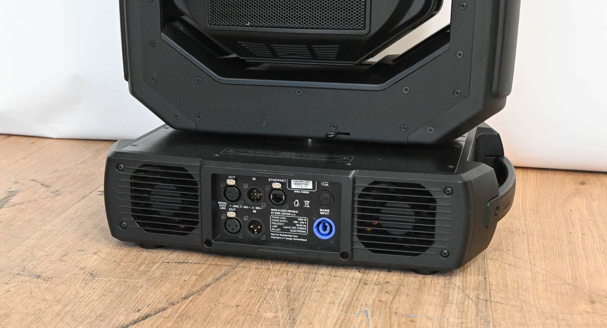 Robe ROBIN BMFL Blade Discharge Lamp Moving Light