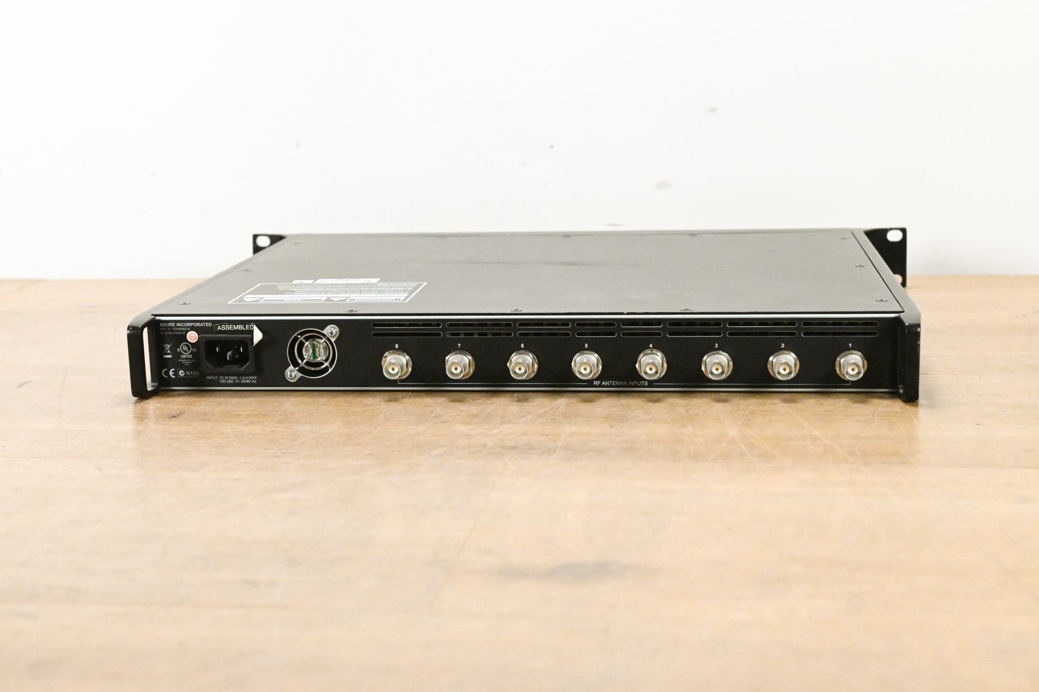 Shure PA821A Antenna Combiner for PSM Wireless Systems  - 470-952 MHz