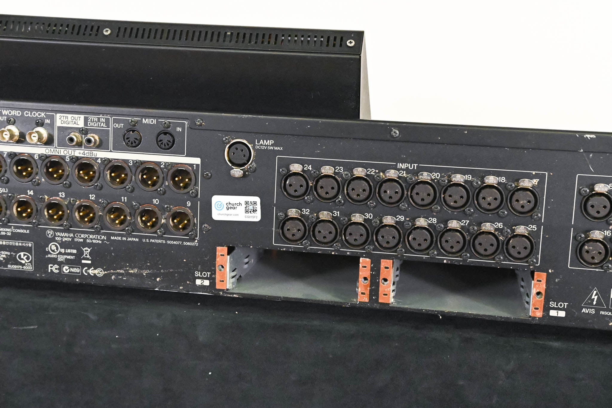 Yamaha LS9-32 32-Input Digital Mixing Console CG01SF2