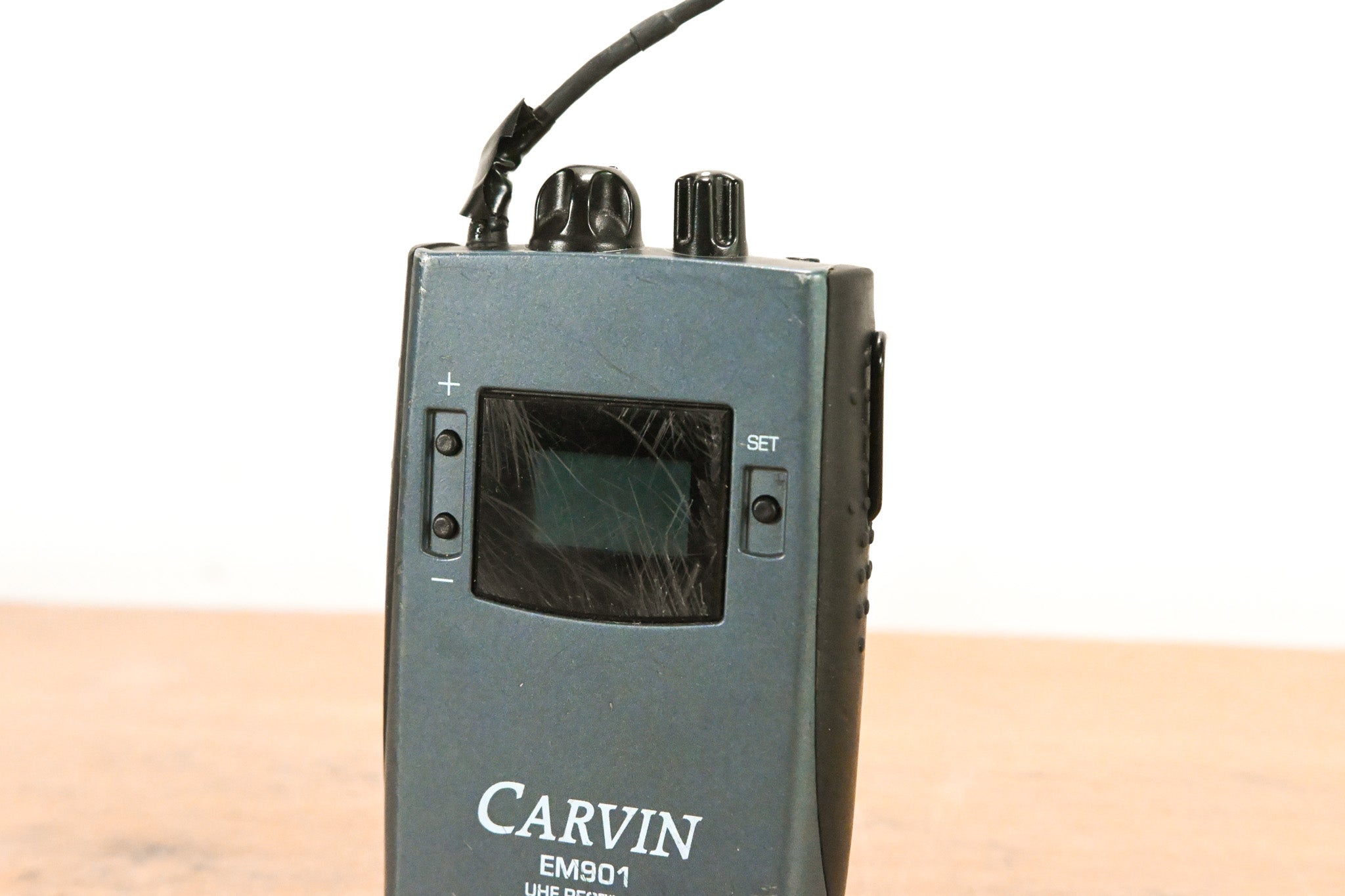 Carvin EM900 Wireless IEM System with EM901 Bodypack - 518-542 MHz
