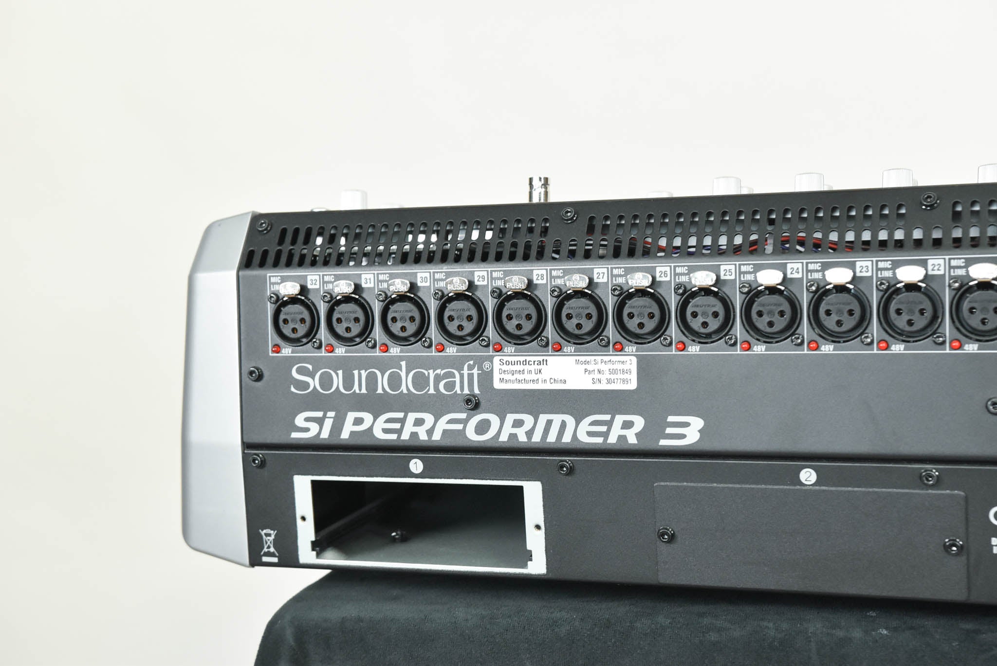 Soundcraft Si Performer 3 Digital Audio Mixer with DMX Control