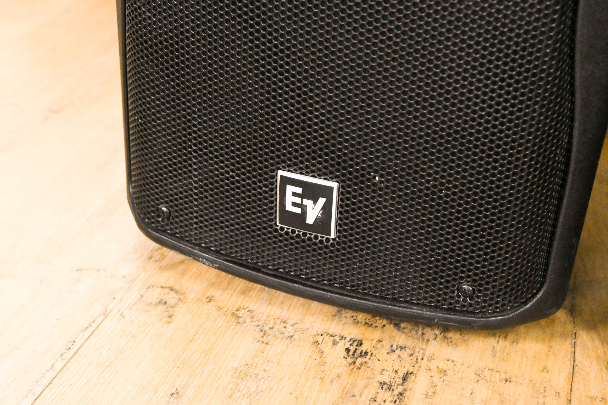 Electro-Voice (EV) ZX1-90 8-inch Two-Way Passive Loudspeaker (PAIR)