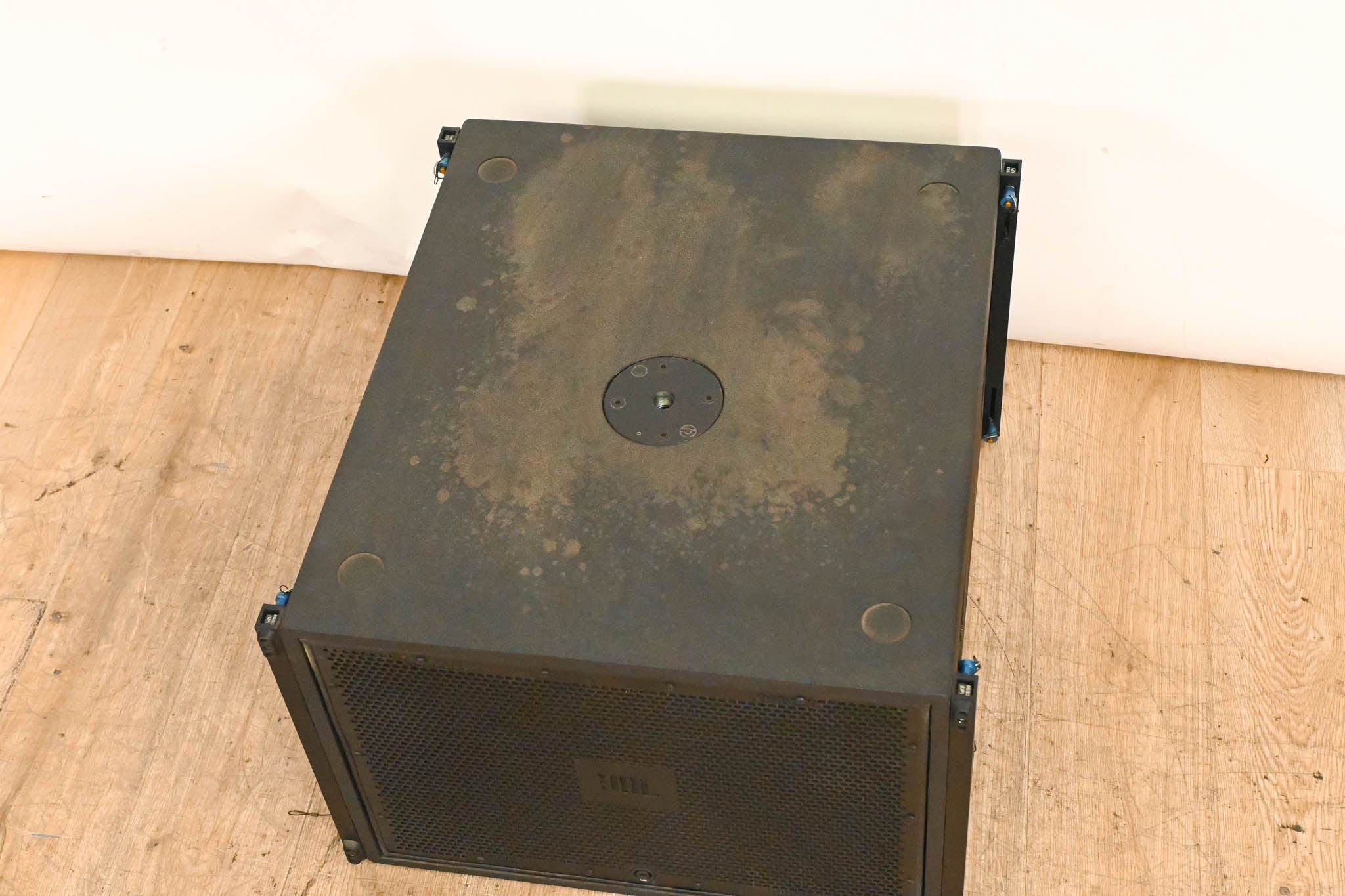 JBL VT4883 Subcompact Dual 12" Cardioid-Arrayable Subwoofer