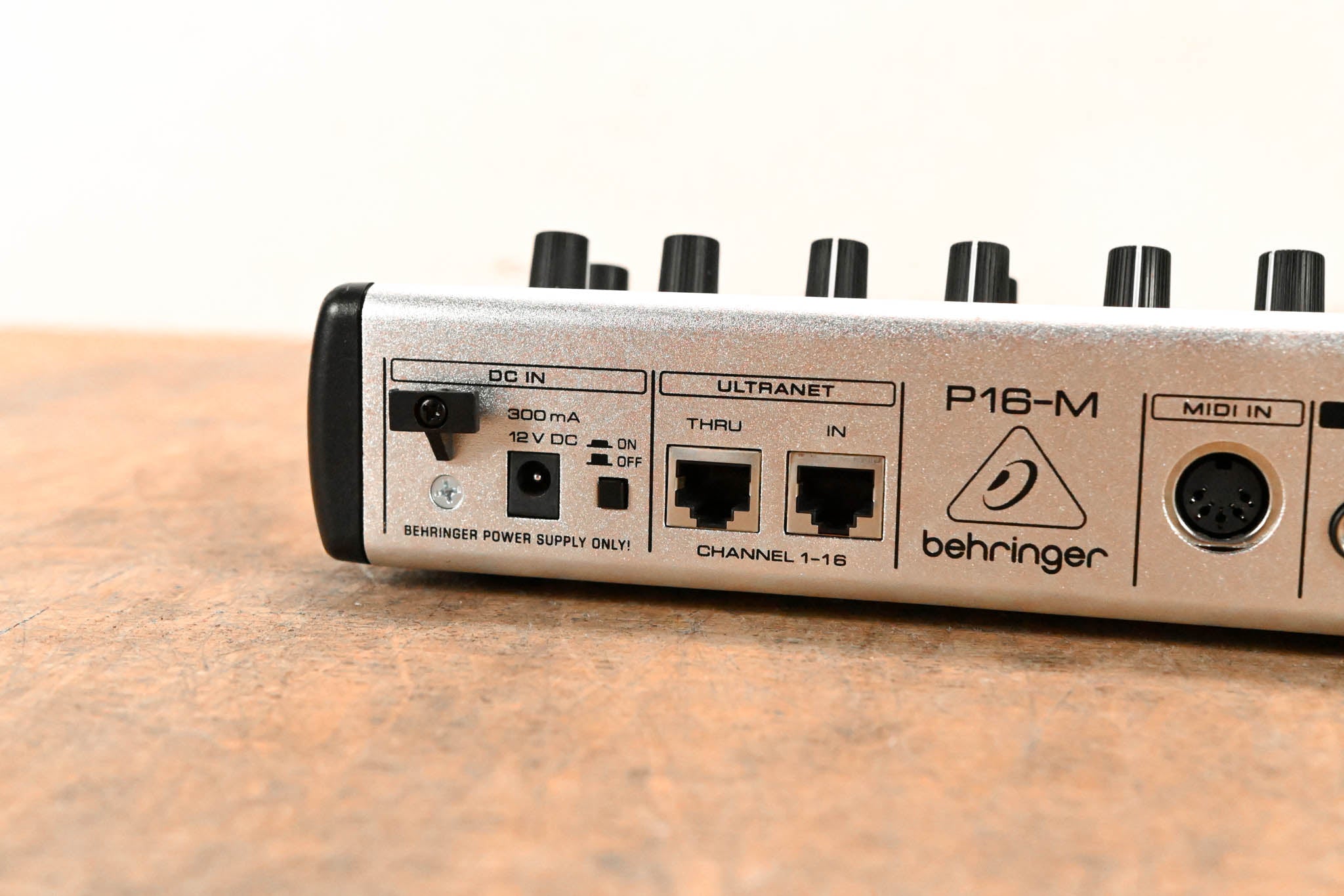 Behringer Powerplay P16-M 16-Channel Digital Personal Mixer