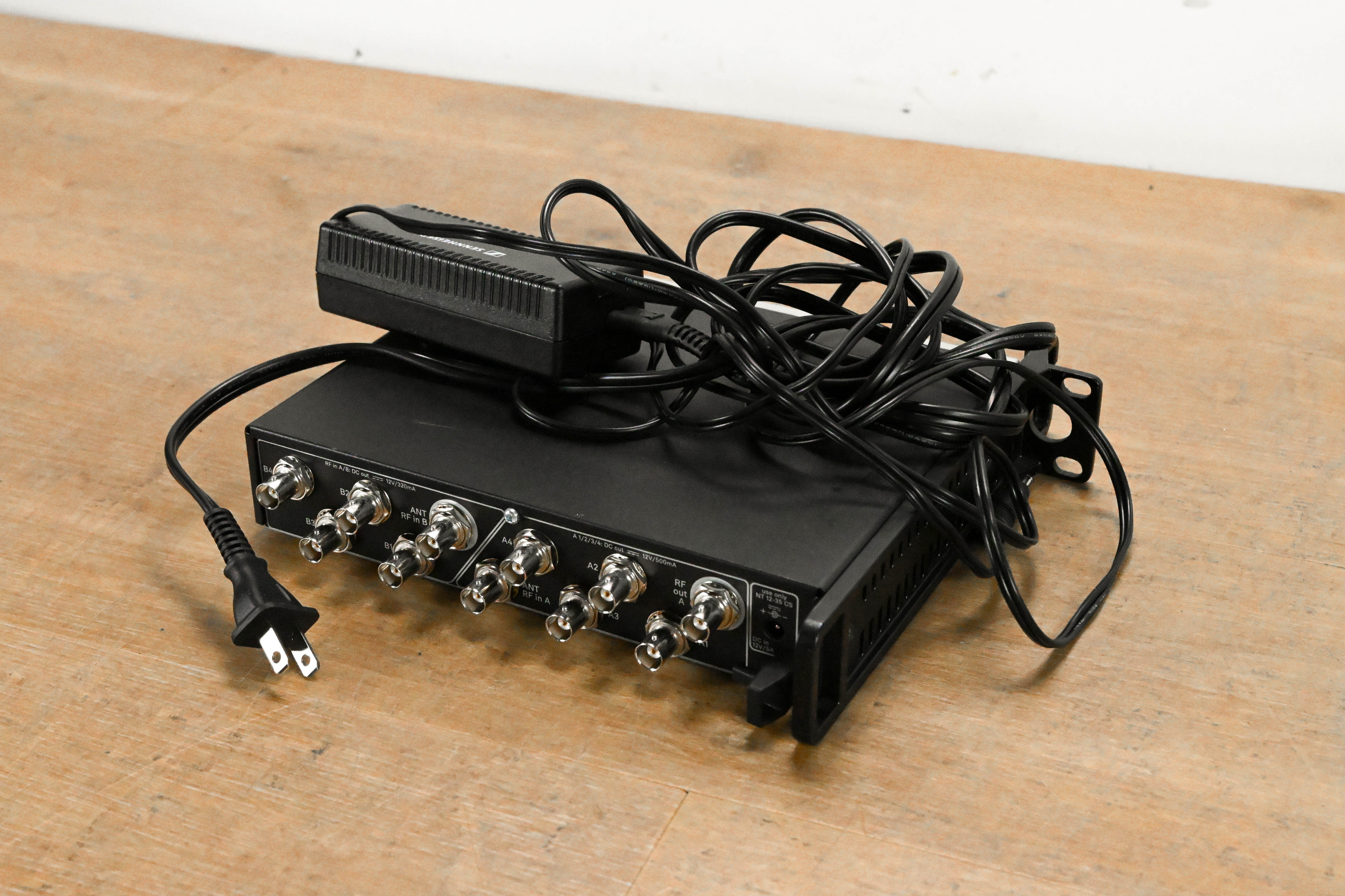 Sennheiser EW-D ASA Active Antenna Splitter 470-694 MHz