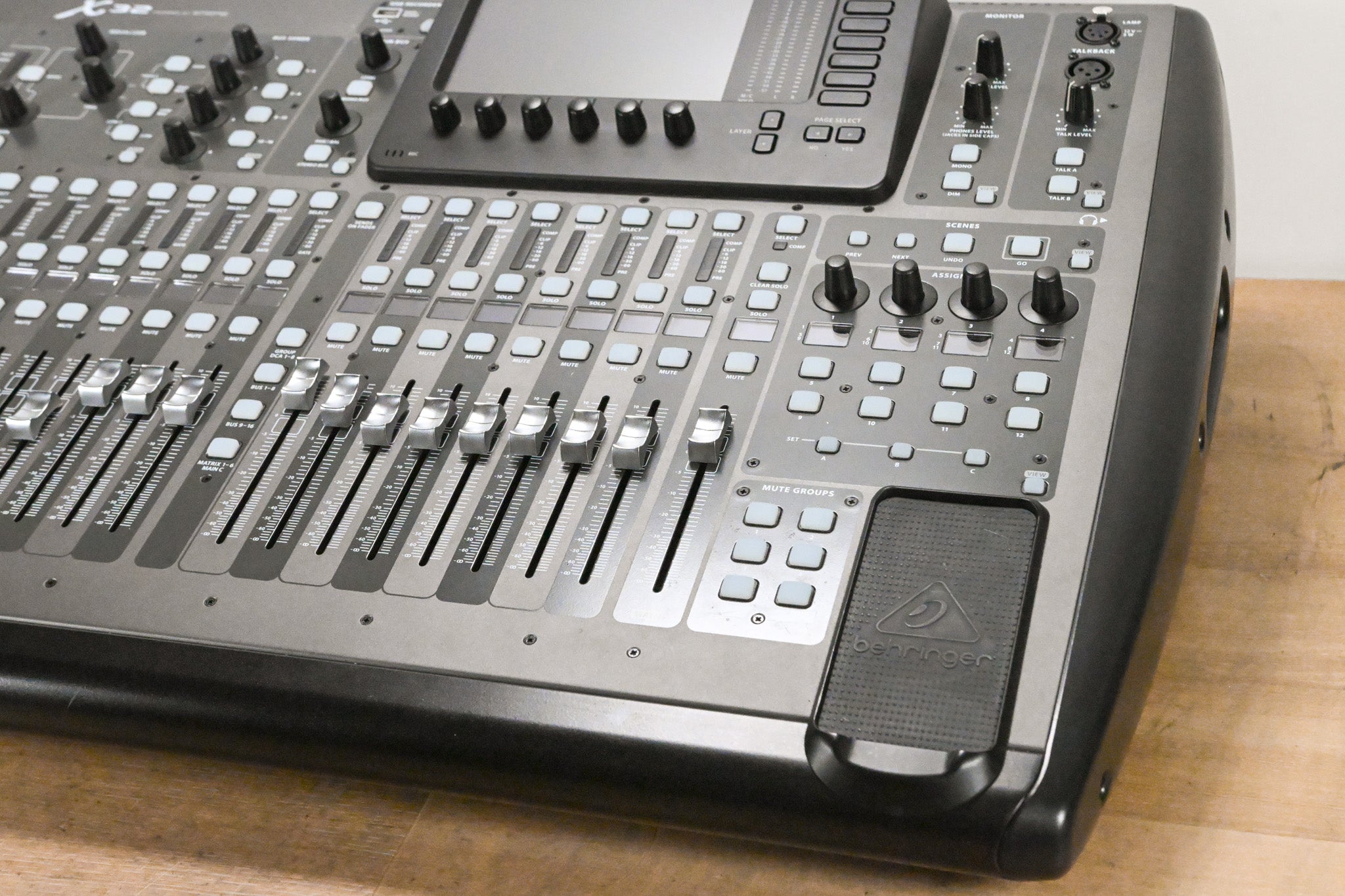 Behringer X32 40-Channel Digital Mixing Console