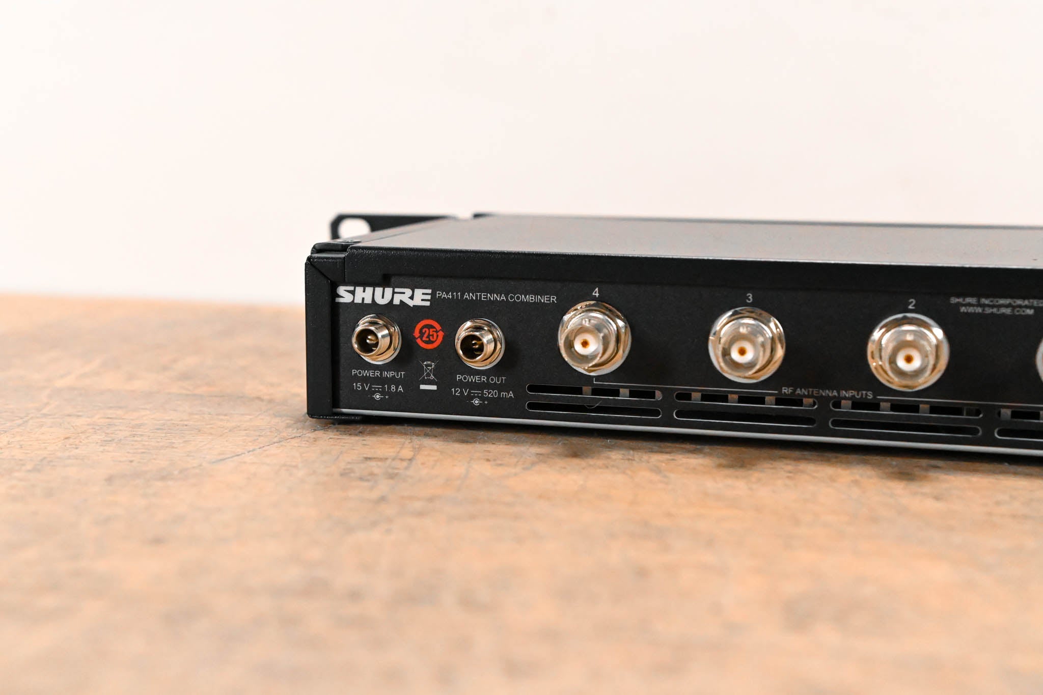 Shure PA411 Antenna Combiner for PSM 300 Series Wireless NO POWER SUPPLY