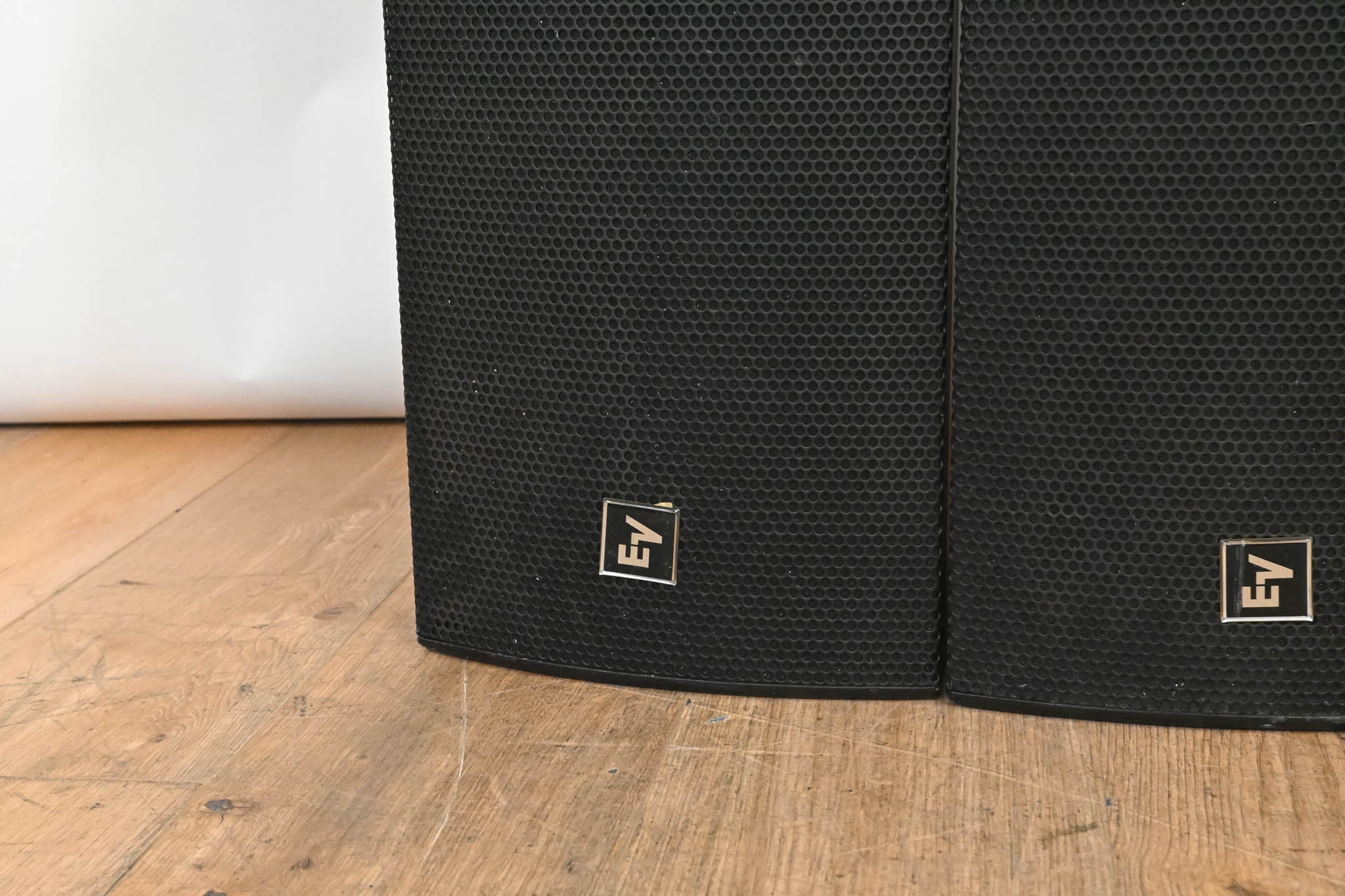 Electro-Voice (EV) EVU-2082/95 Ultracompact 2‑Way Loudspeaker (PAIR)