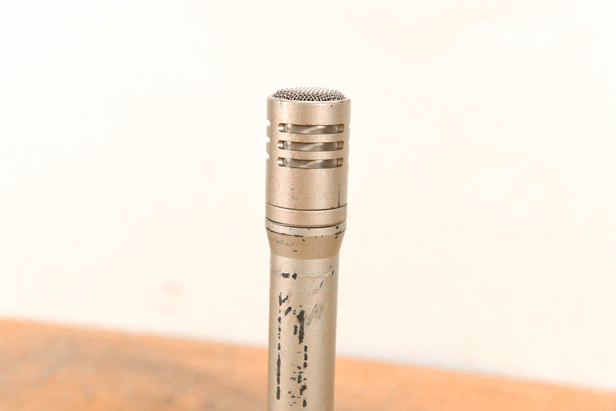 Shure SM81 Cardioid Condenser Microphone