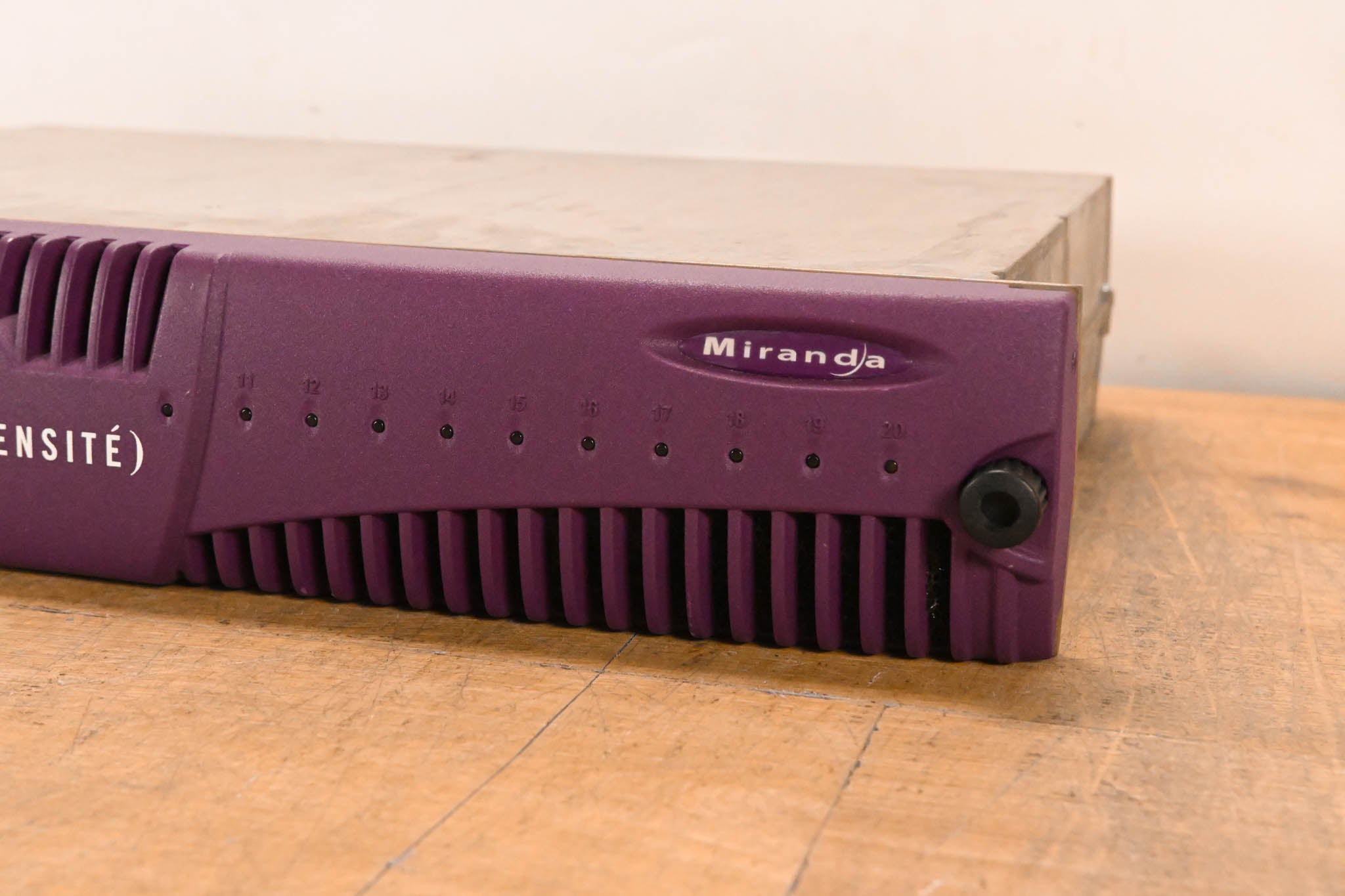 Miranda Densité Housing Frame w/ Cards