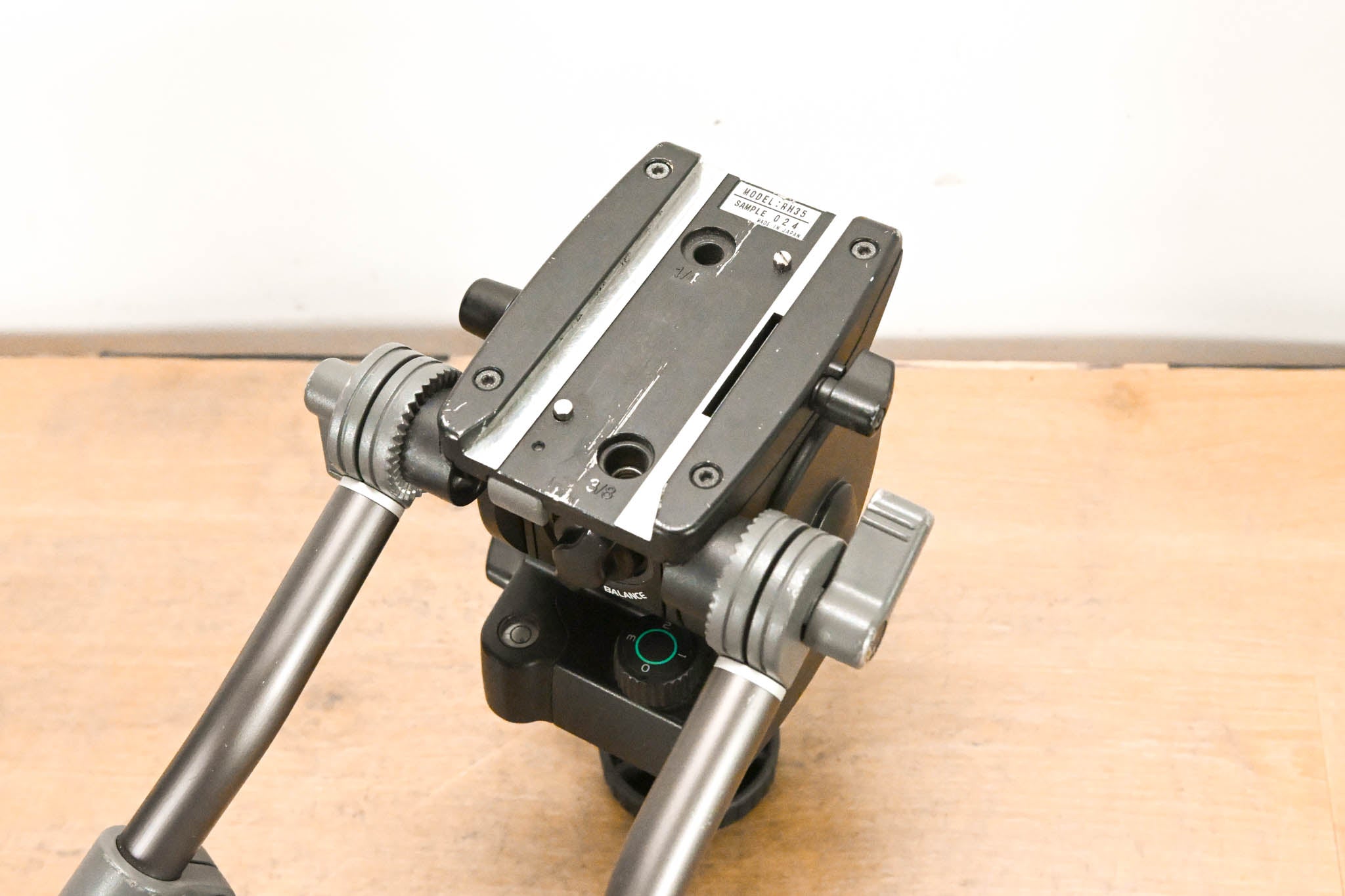 Libec RH35 Fluid Head w/ Dual Pan Handles