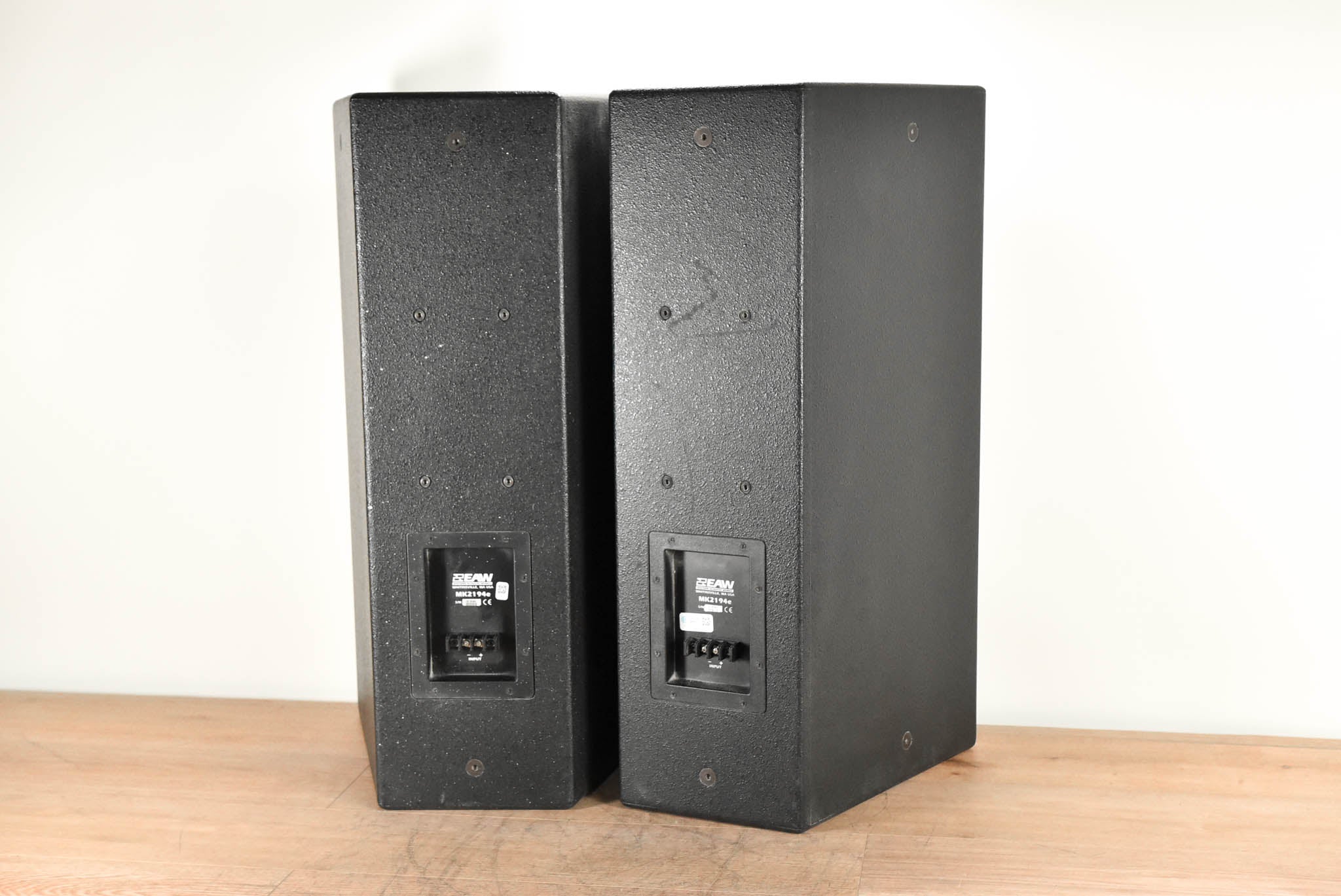 EAW MK2194e Compact, Passive Two-Way Full-Range Loudspeaker (PAIR)