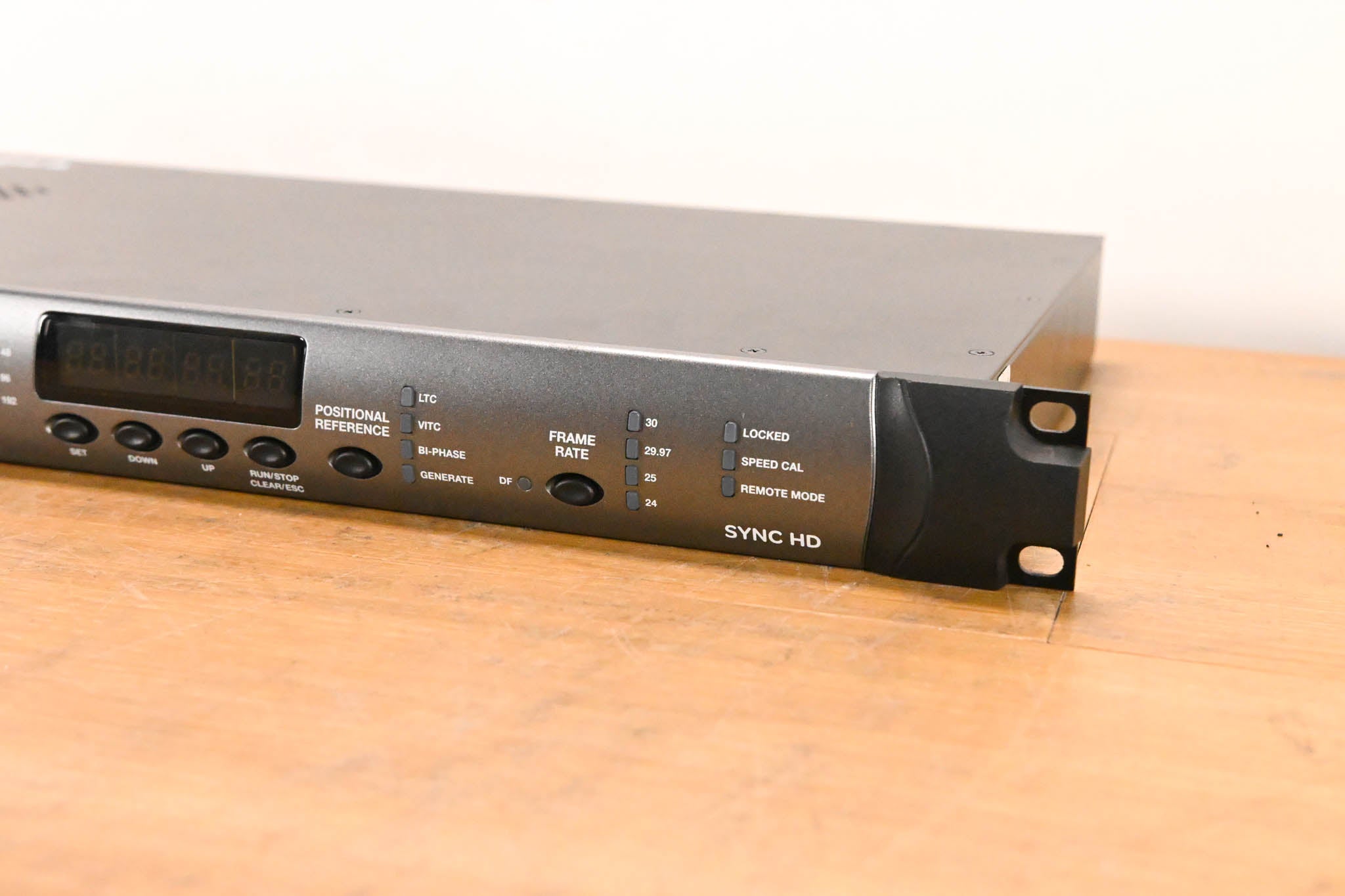 AVID SYNC HD Master Clock