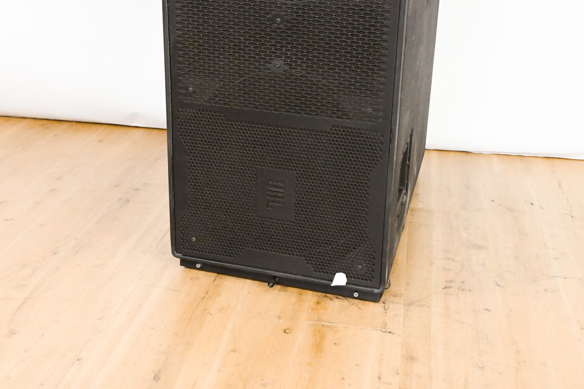 JBL VT4882DP Powered Dual 15" VerTec Line Array Subwoofer