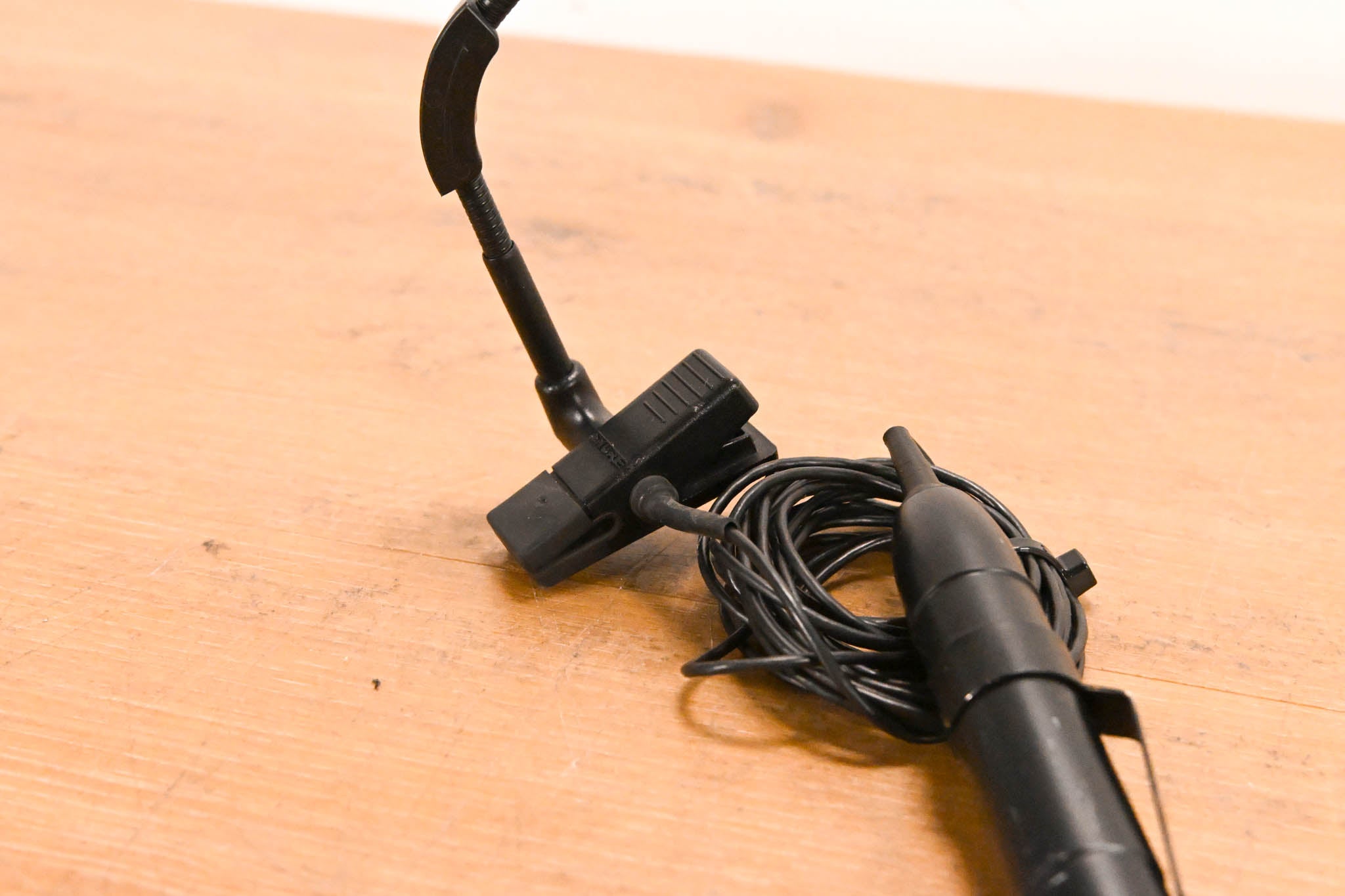Shure Beta 98H/C Miniature Cardioid Condenser Instrument Microphone