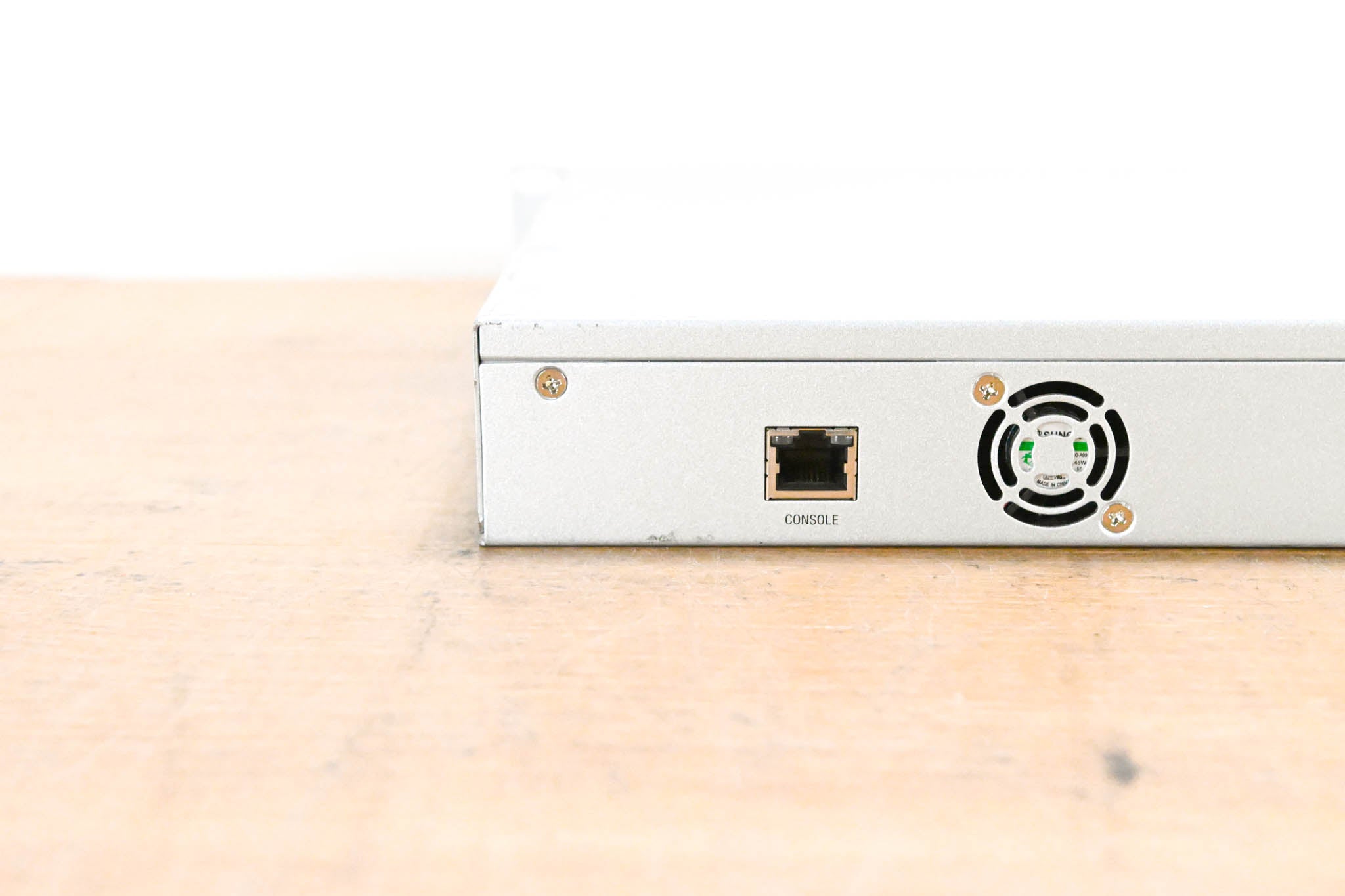 Ubiquiti UniFi US-48 Switch 48 48-Port Gigabit Ethernet Switch
