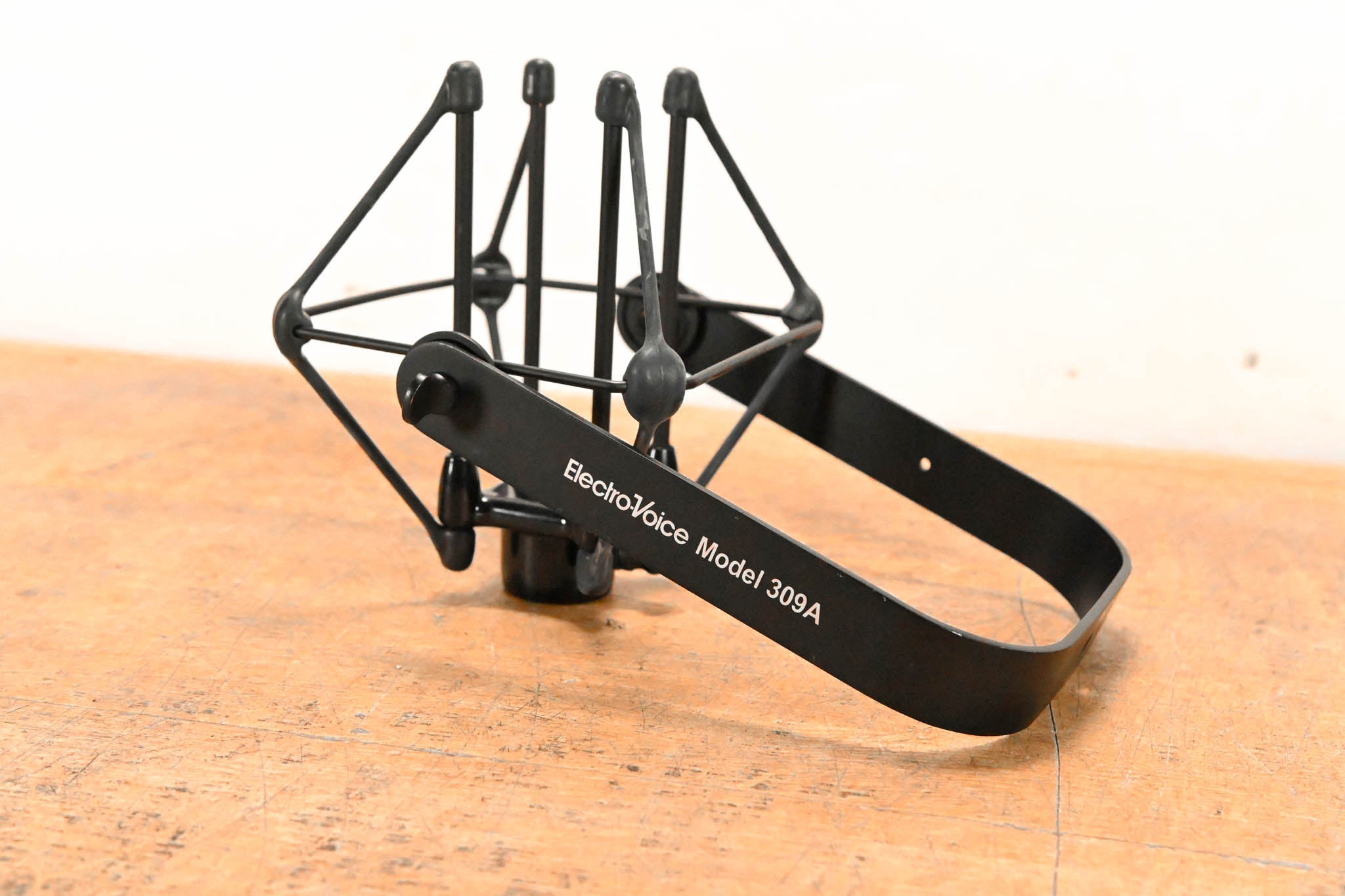 Electro-Voice (EV) 309A Shock Mount