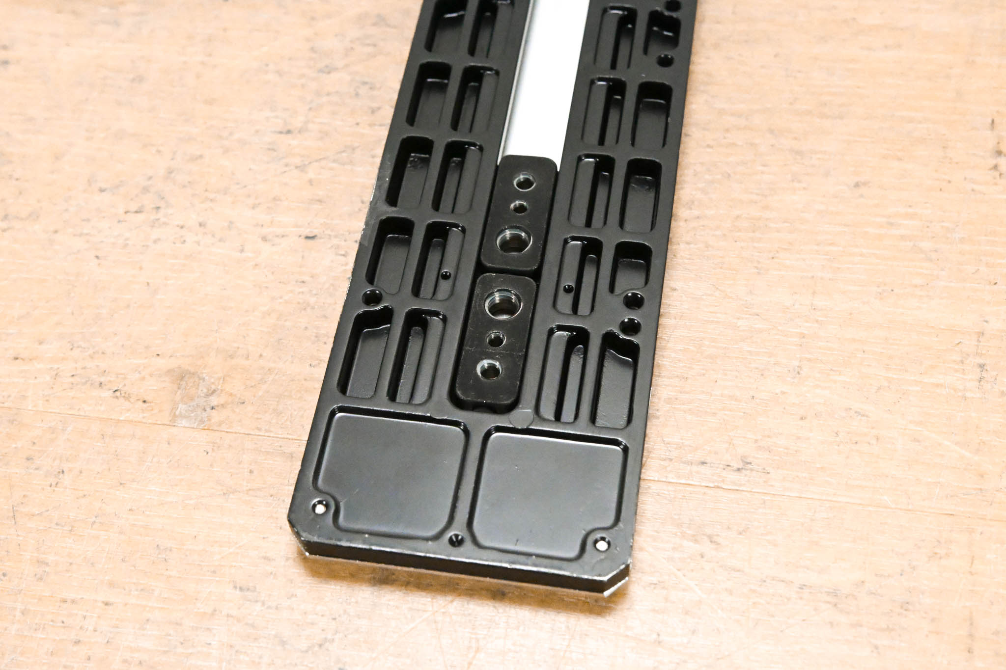 Ikegami T-791 Tripod Mounting Plate