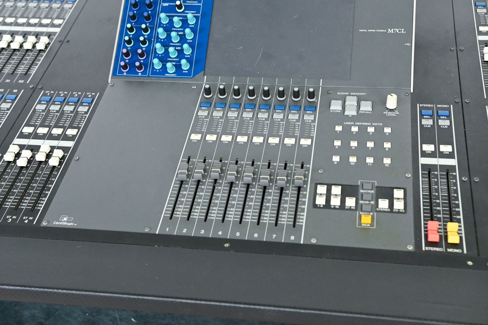 Yamaha M7CL-48 48-Channel Digital Audio Mixing Console