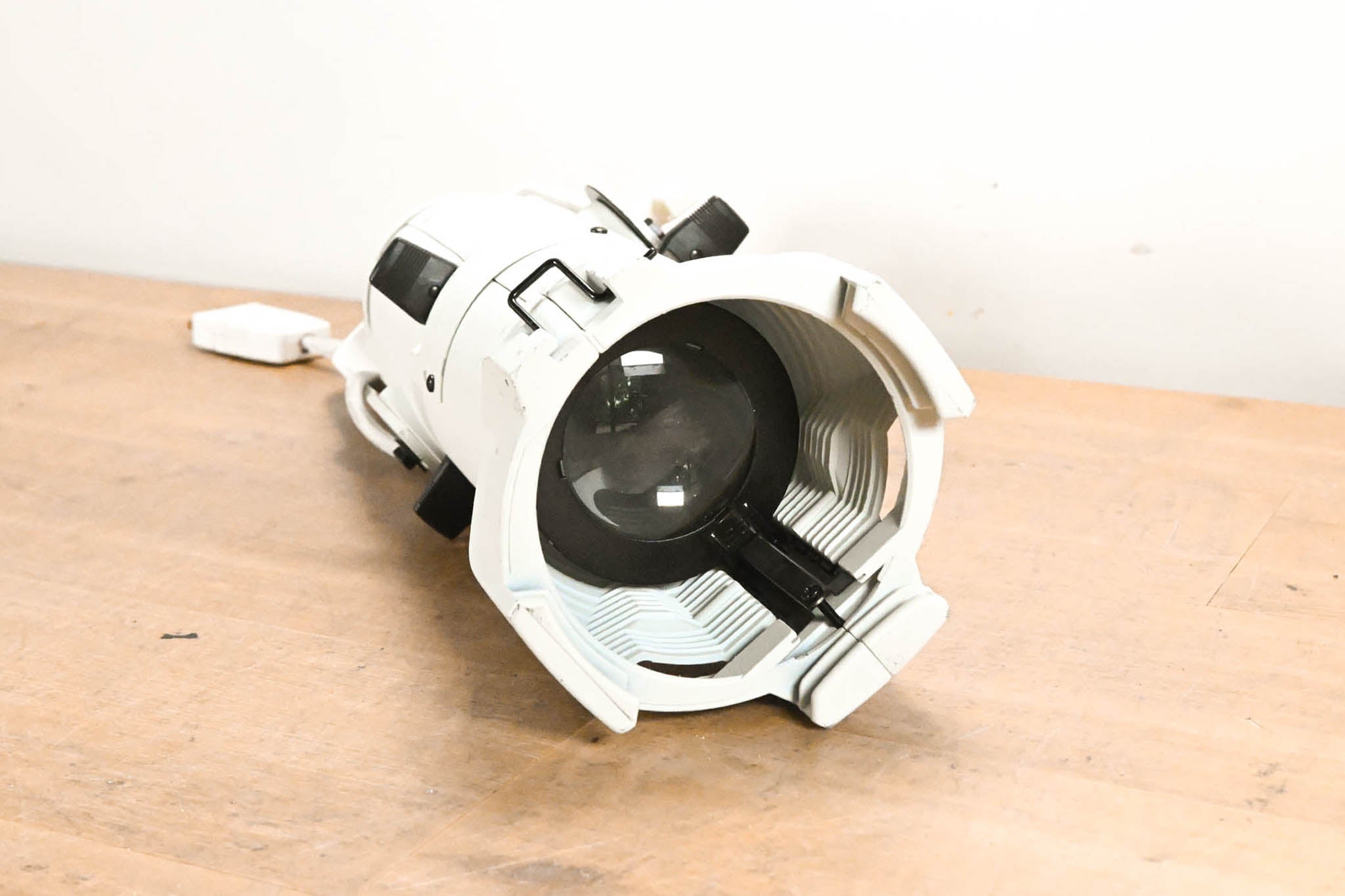 ETC Source Four Jr 26 Degree 575 Ellipsoidal Light