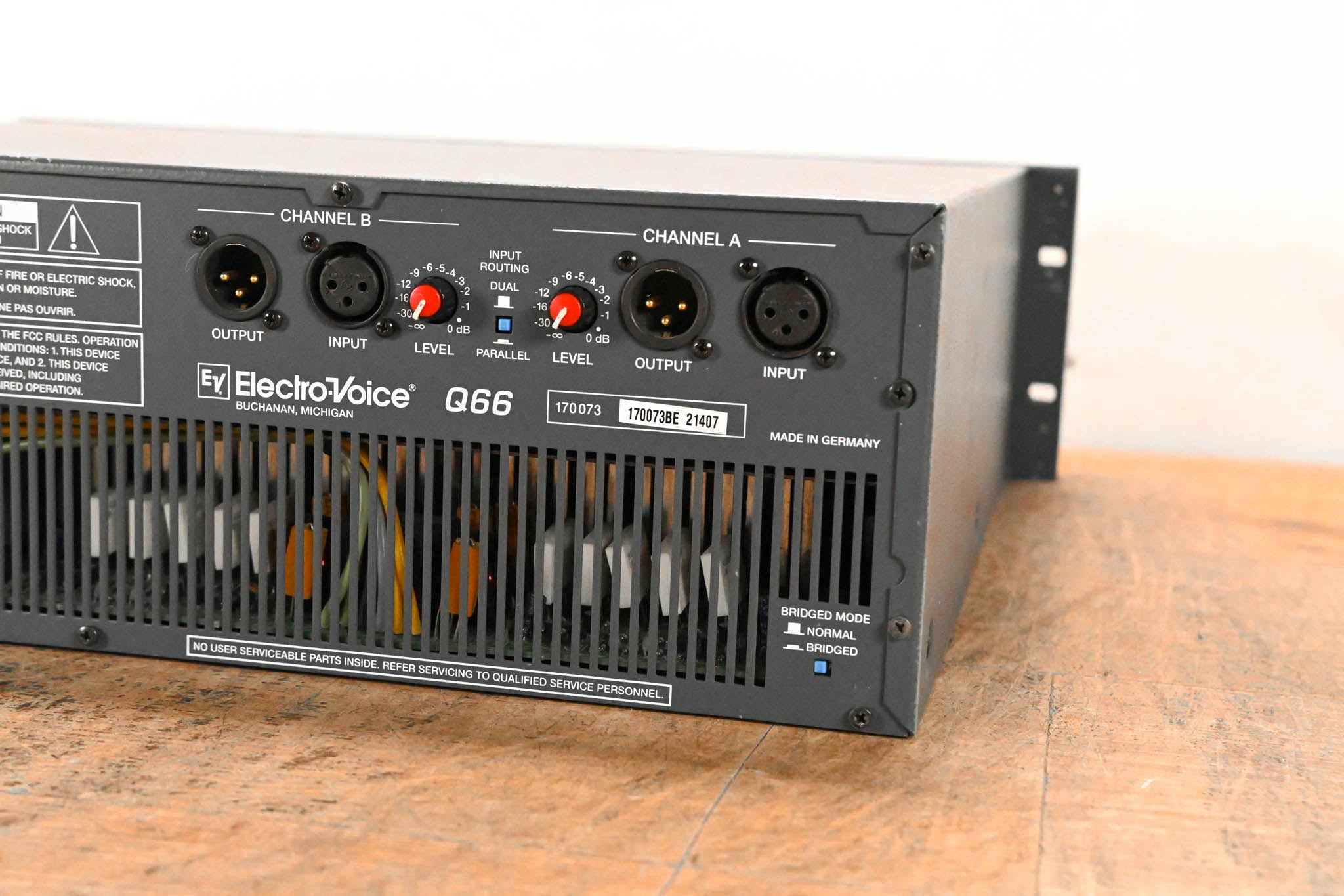 【ジャンク】electro voice エレクトロボイスQ66-Ⅱ パワーアンプ Electro-Voice (EV) Q66 2-Channel Power Amplifier CG01QS9