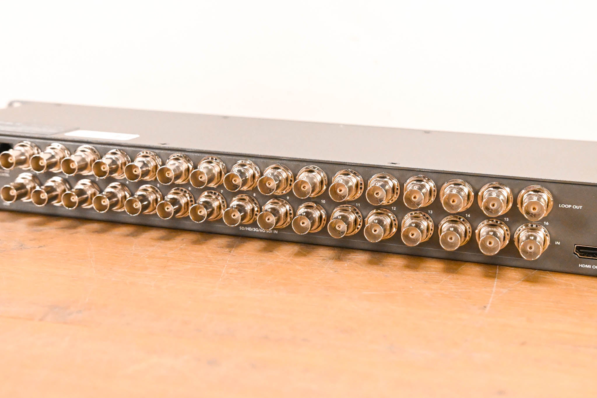 Blackmagic Design MultiView 16 16-source Monitor System