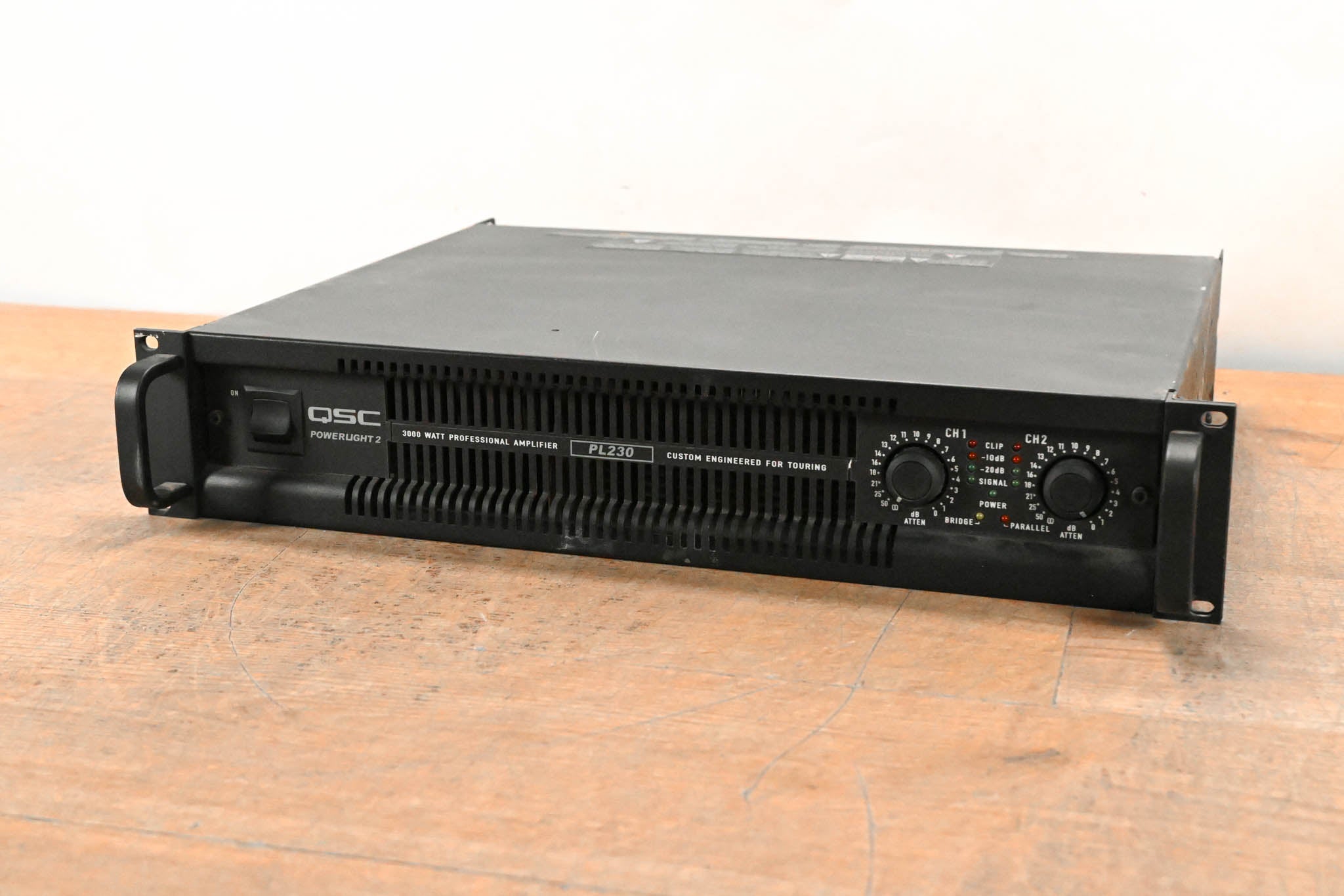 QSC PL230 PowerLight 2 Series 2-Channel 1500W Power Amplifier