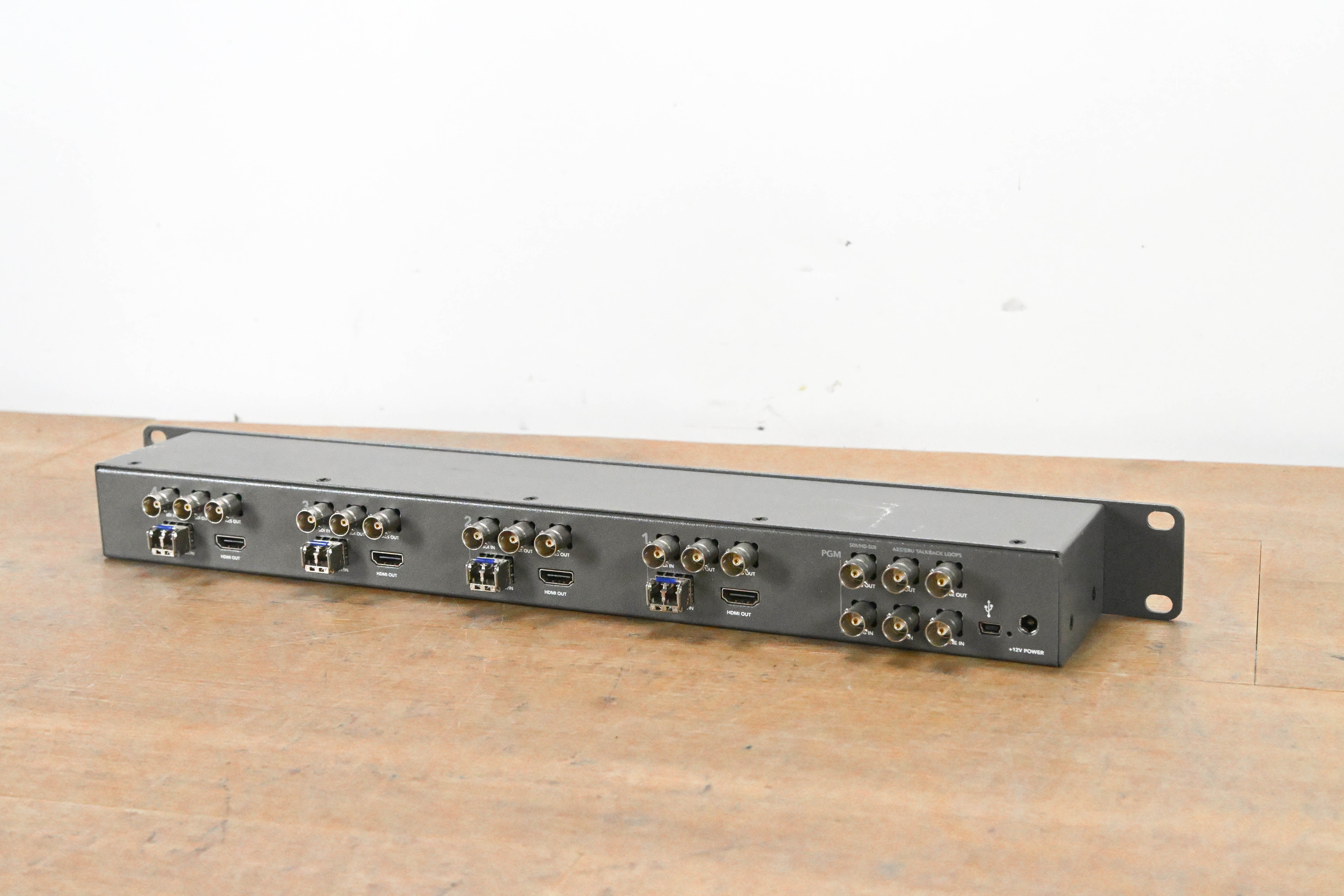Blackmagic Design ATEM Studio Converter (NO POWER SUPPLY)