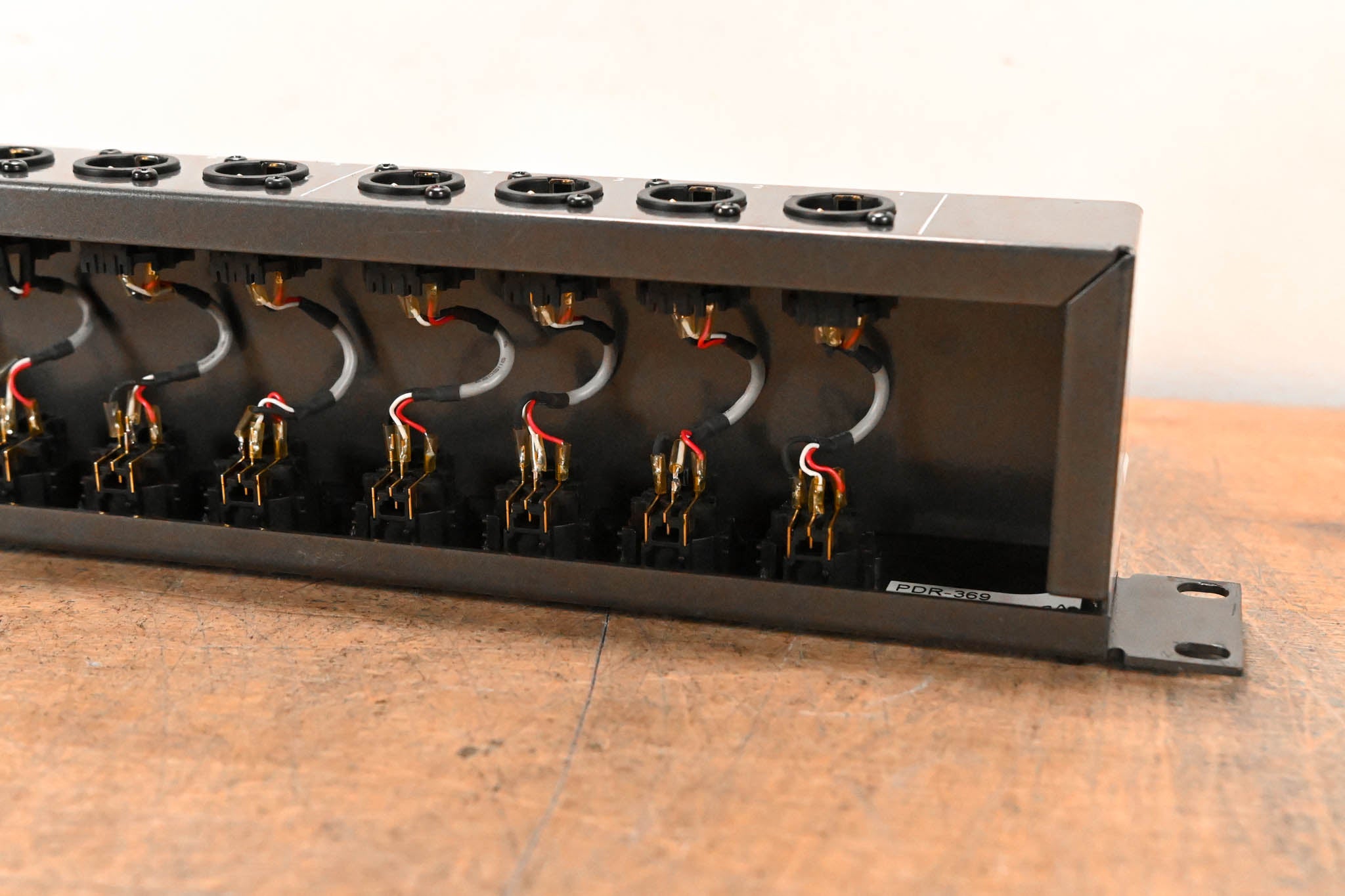 Hosa PDR-369 XLR3F to XLR3M Patch Bay