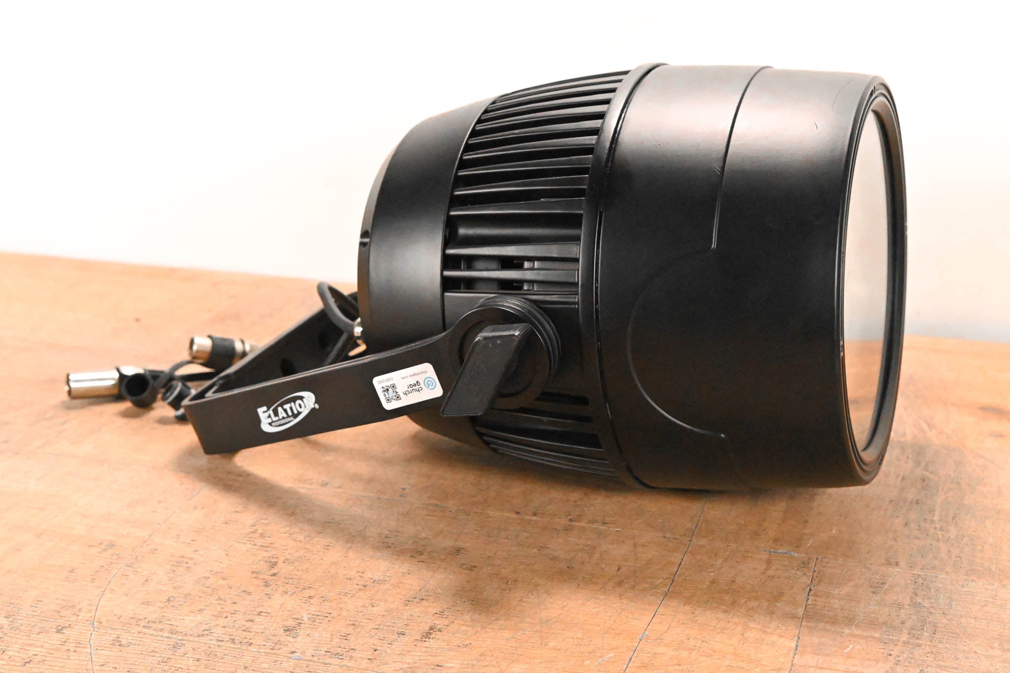 Elation Fuze Par Z120 IP 120W RGBW LED Par with Zoom (NO POWER SUPPLY)