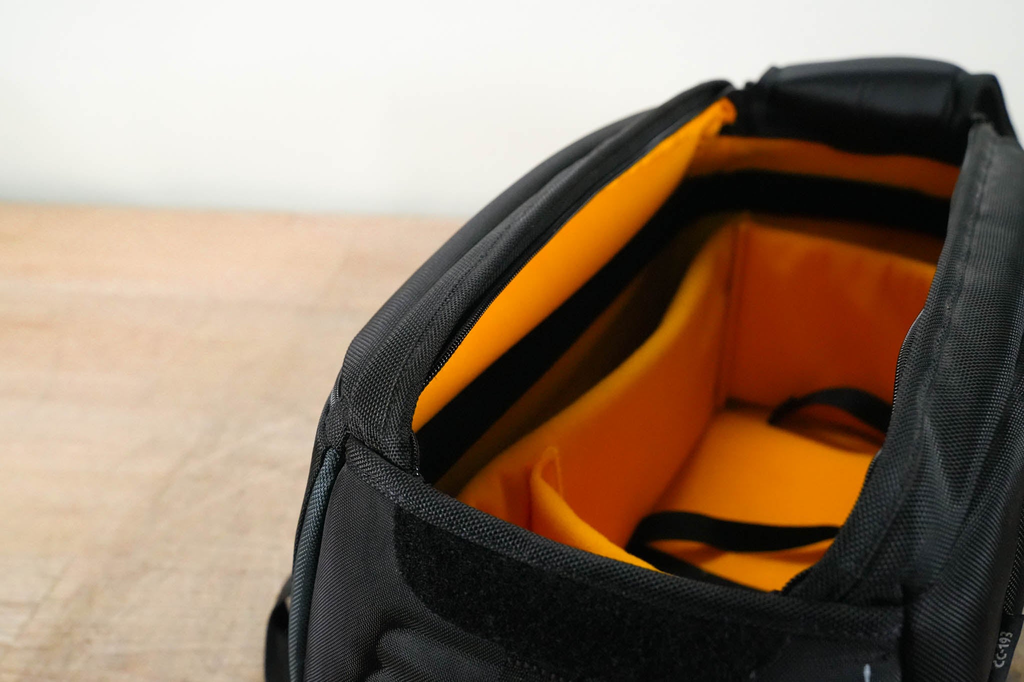 Kata CC-193 Shoulder Case for Camcorders