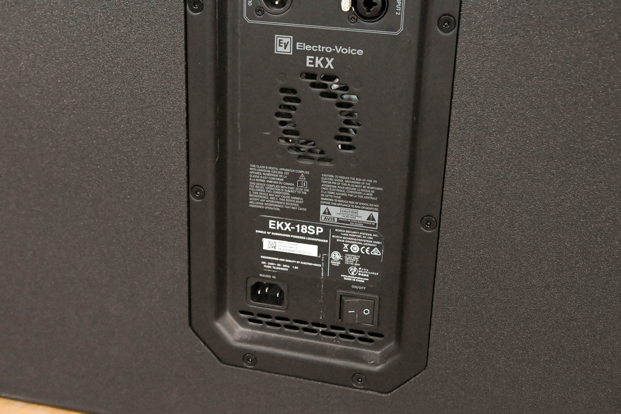 Electro-Voice (EV) EKX-18SP 1300W 18" Powered Subwoofer