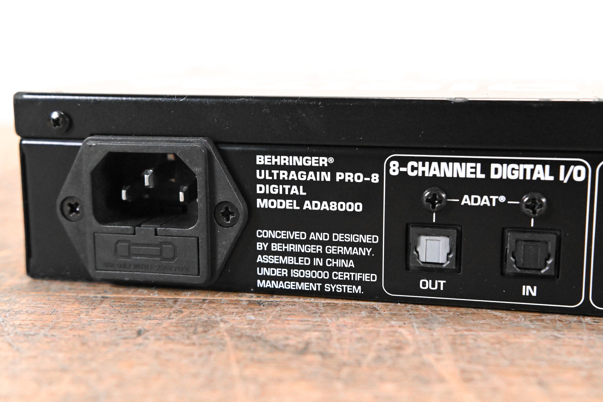 Behringer ADA8000 ULTRAGAIN PRO-8 8-Channel Mic Preamp/Converter