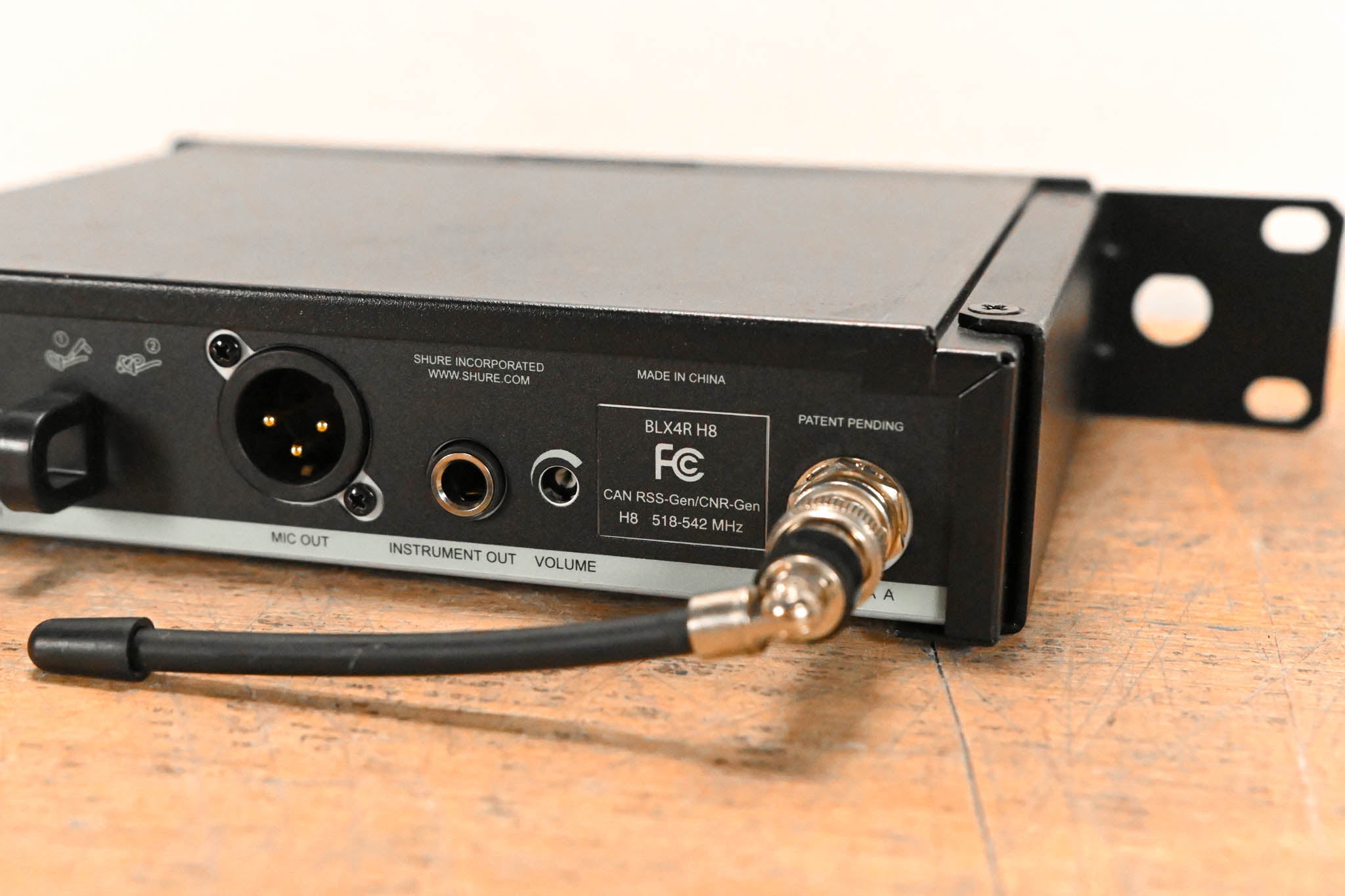 Shure BLX4R Rack-Mountable Wireless Receiver - H8 Band (NO POWER SUPPLY)
