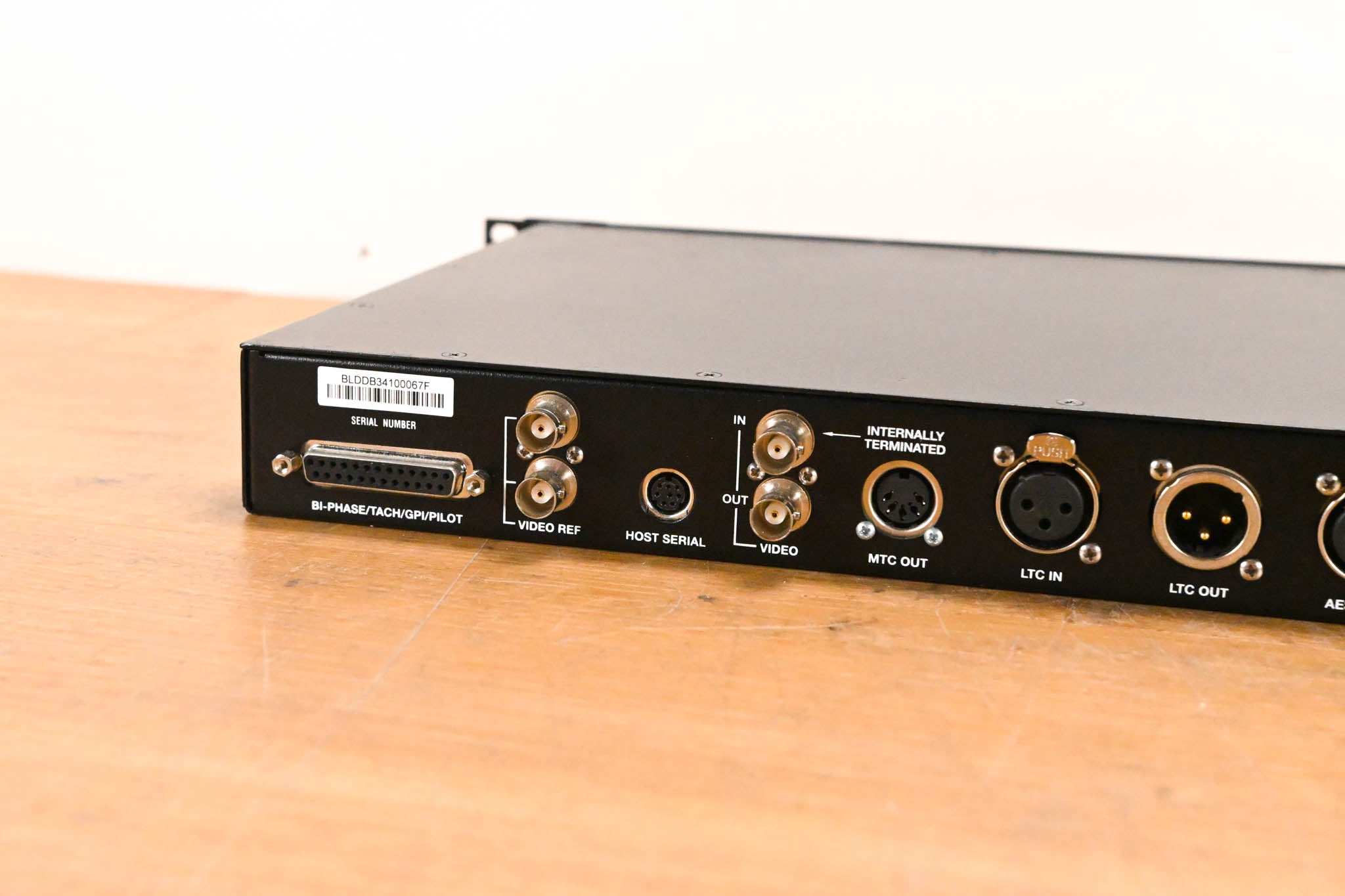 AVID SYNC HD Master Clock