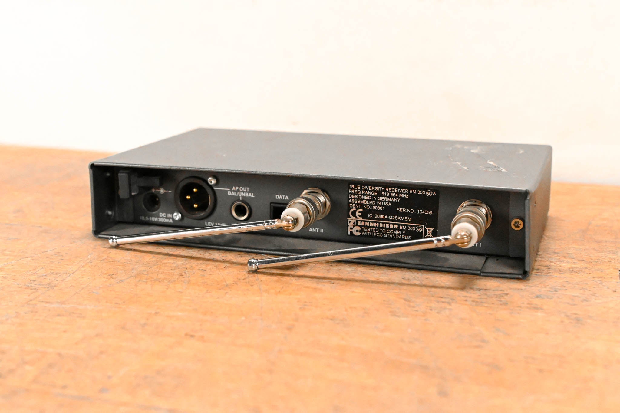 Sennheiser ew 300 G2 Handheld Wireless System 518-554MHz NO POWER SUPPLY