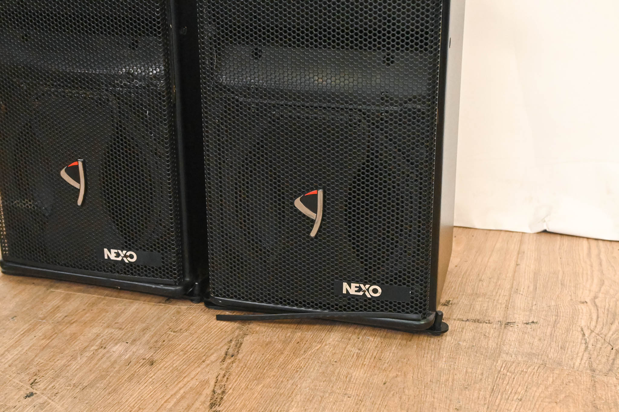 NEXO GEO S805 Compact High-Output Array Module (PAIR)