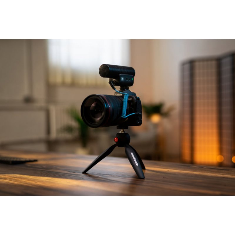 Highly directional on-camera shotgun microphone