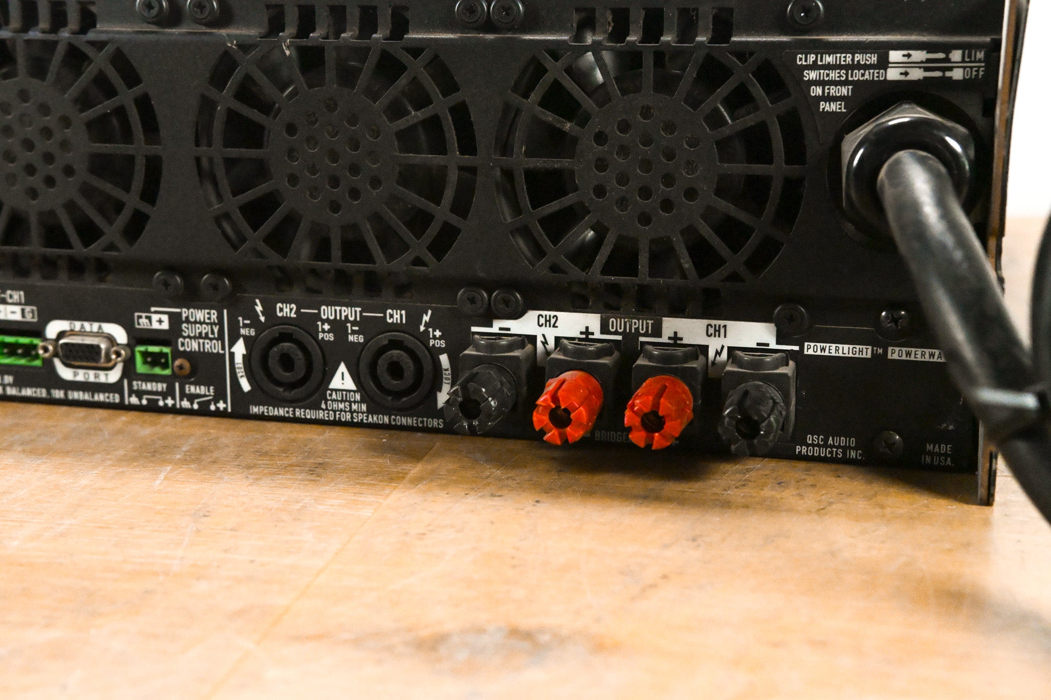 QSC PowerLight 9.0 PFC Power Factor Corrected 2-Channel Power Amplifier